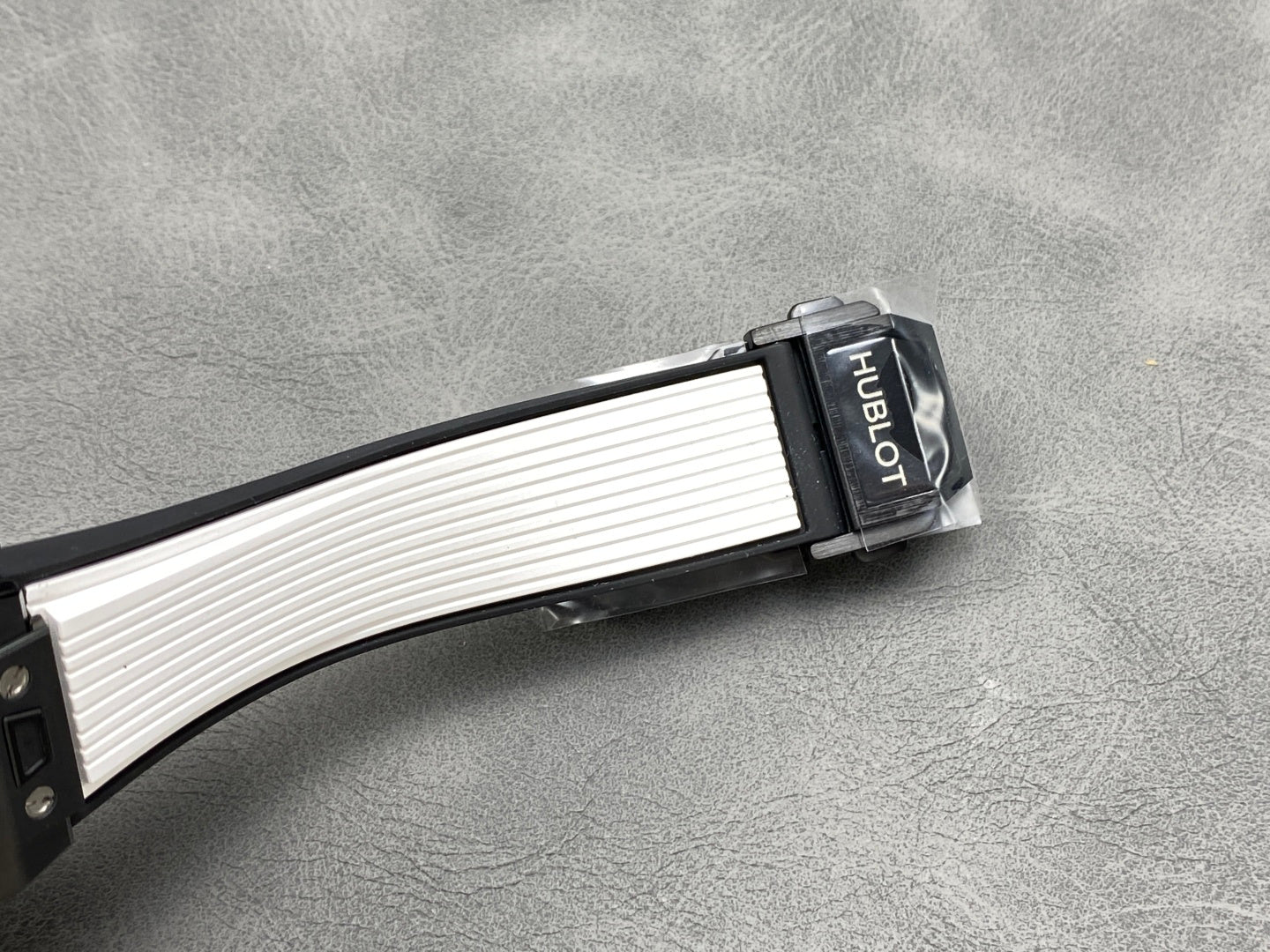 Hublot Big Bang Unico Black Magic 42mm White Rubber Strap