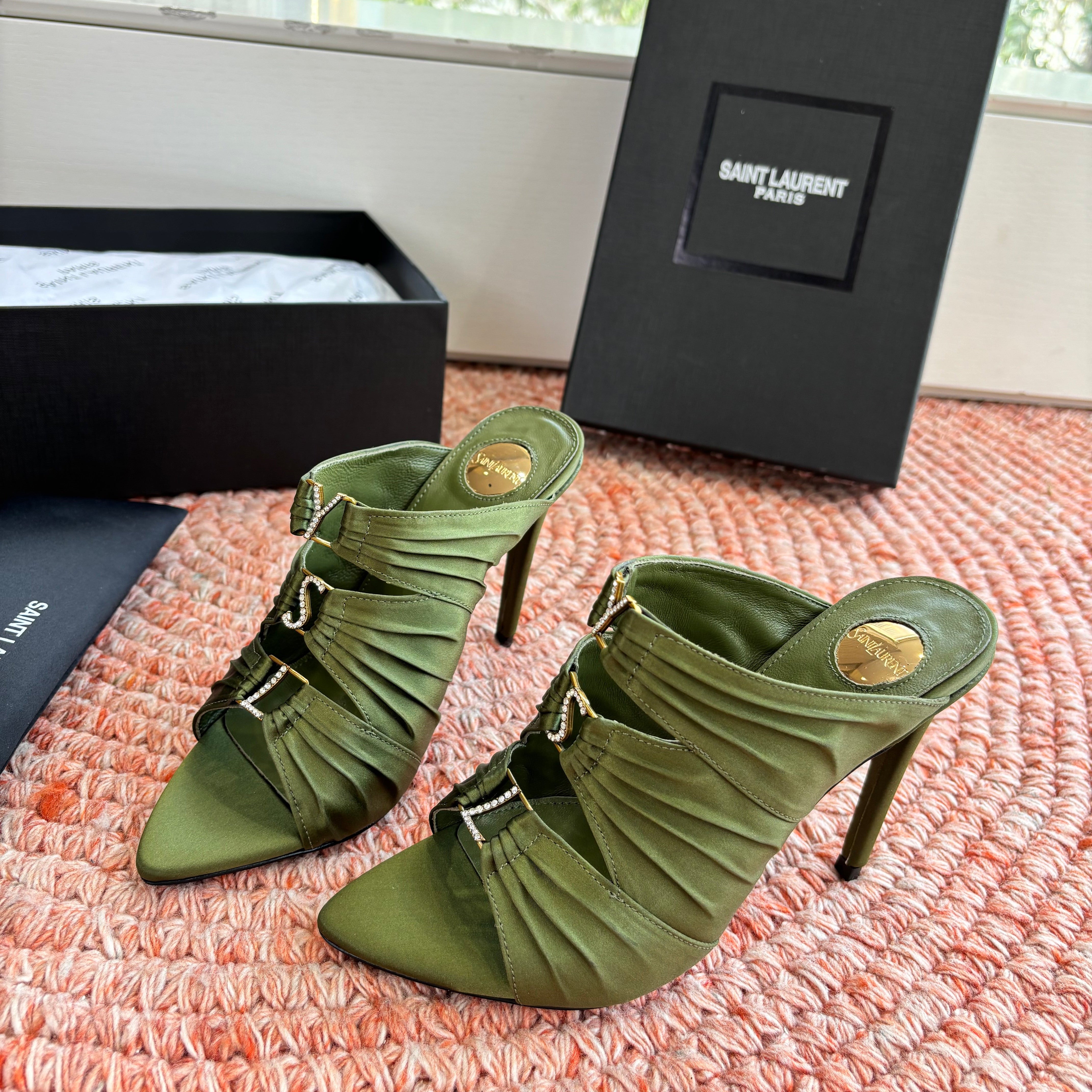 YSL 26ss Pointed High Heels Sandals 110 Green Silk Leather 648791