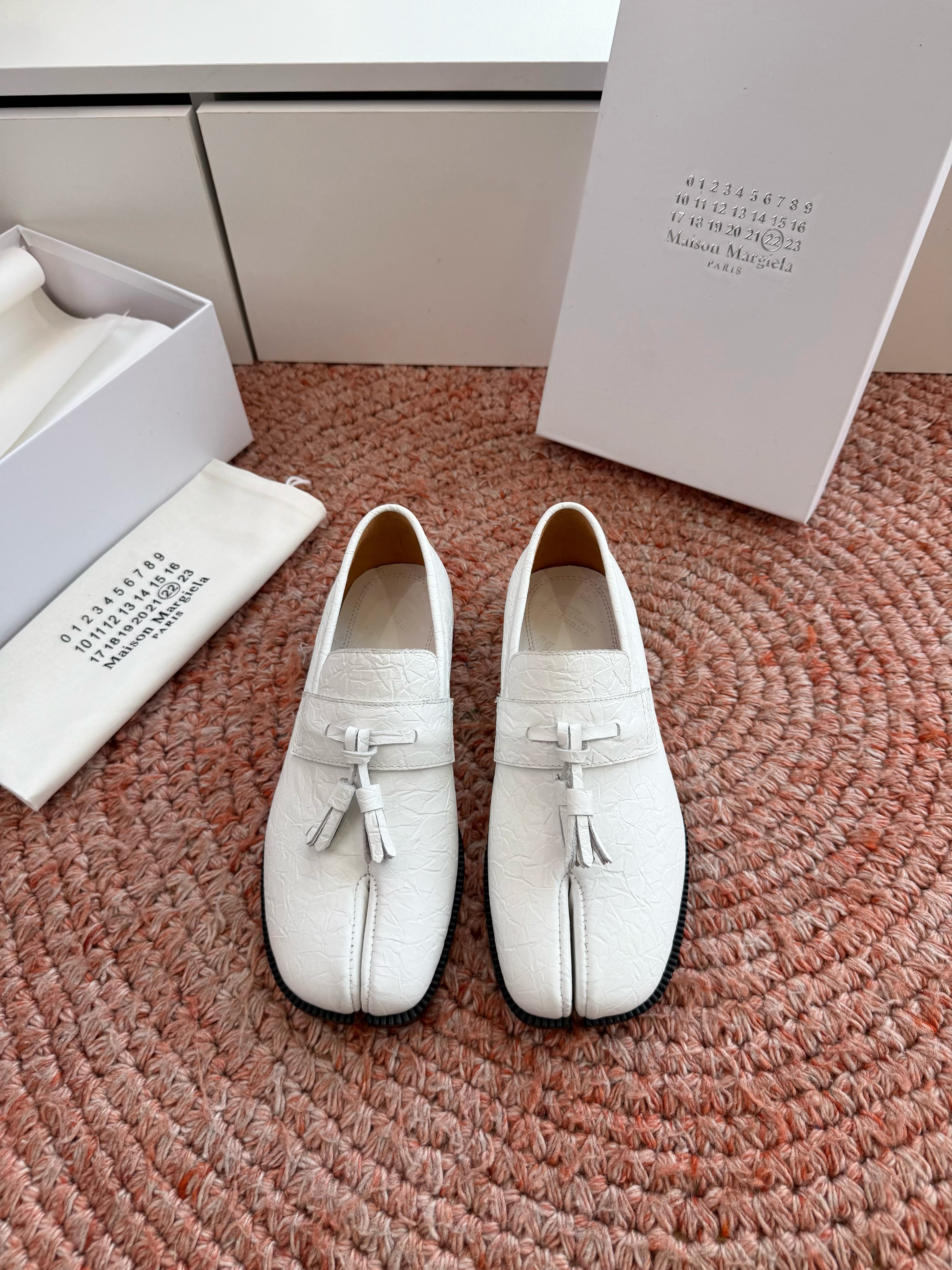 Maison Margiela 2026 Loafer Cowhide 915727