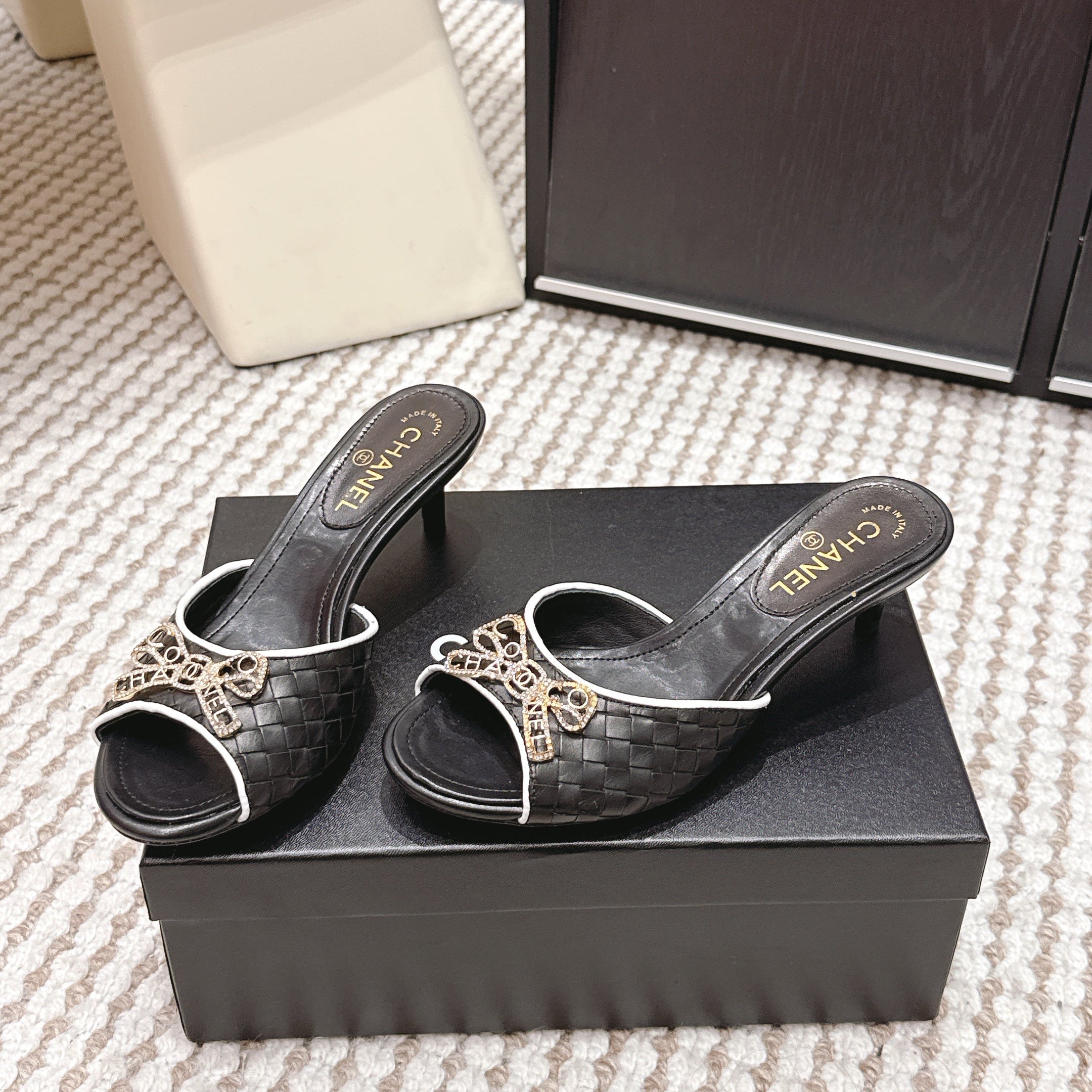 CC 26s Stiletto Sandals 55 Black Leather 652571