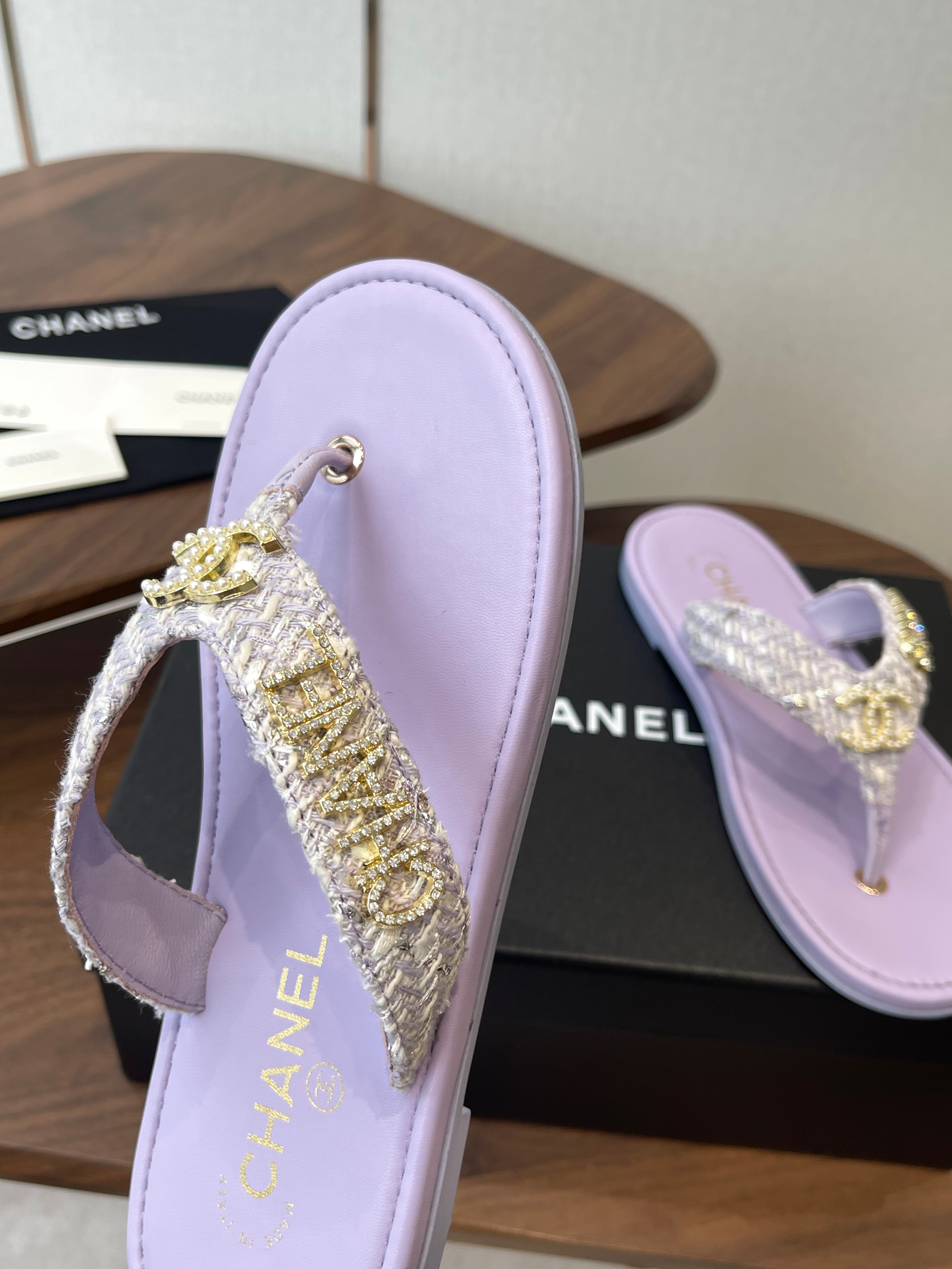 Chanel 2026 Thong Sandal Tweed Gold Logo Details 790366