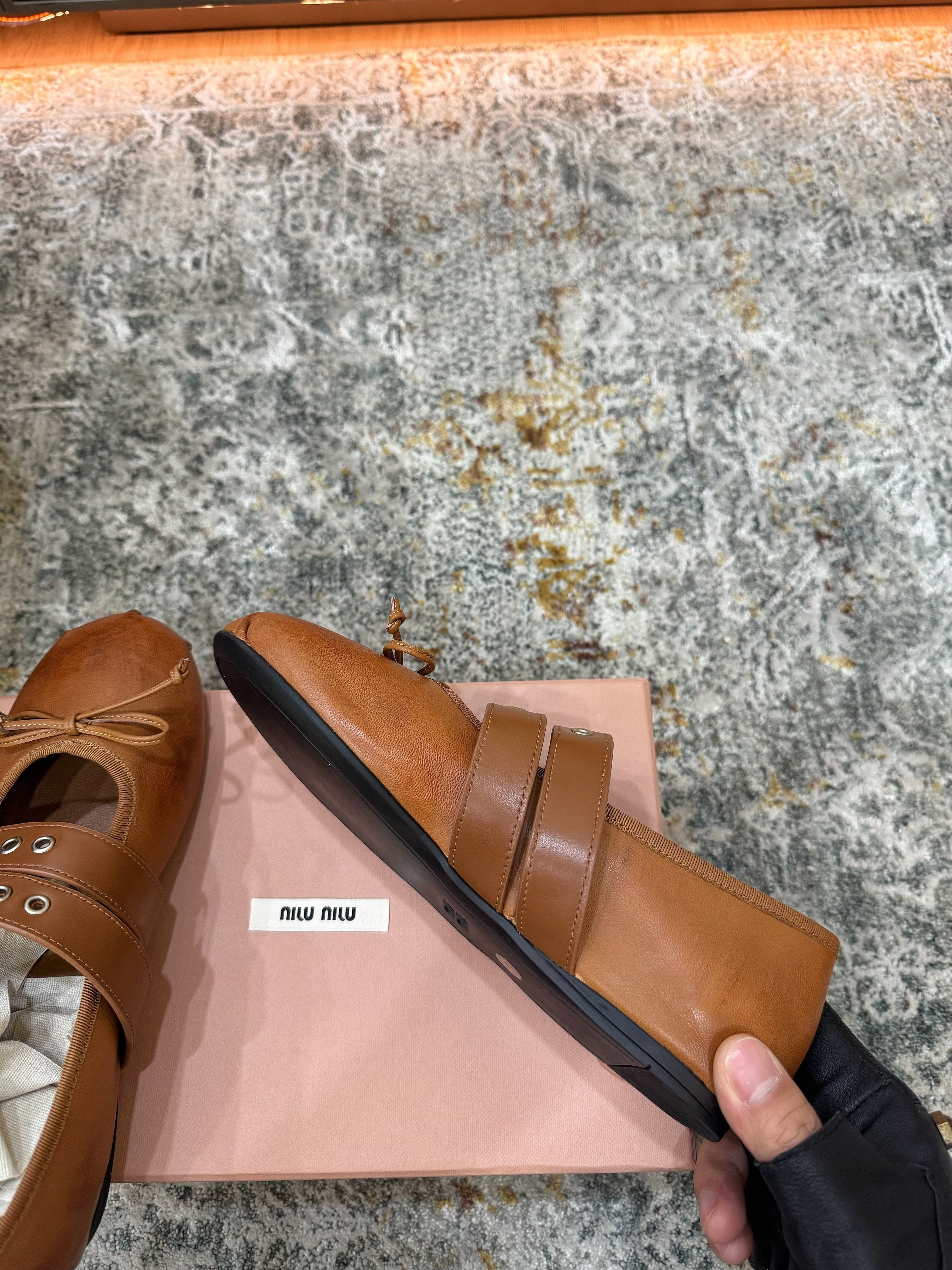 Miumiu 26ss Mary Janes Ballet Flat Camel Cowhide 709813