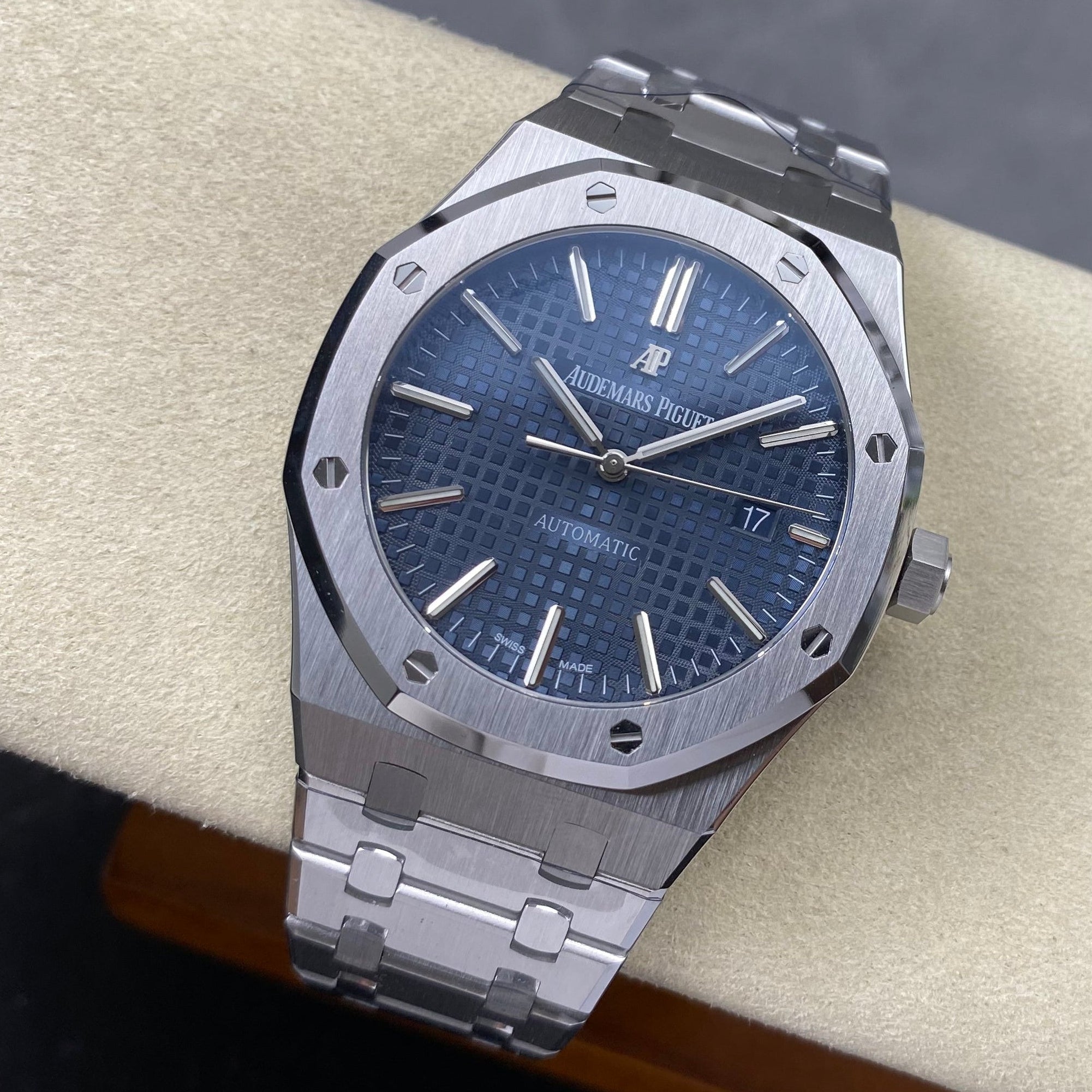 Audemars Piguet Royal Oak Selfwinding 41mm 15400OR Blue Dial