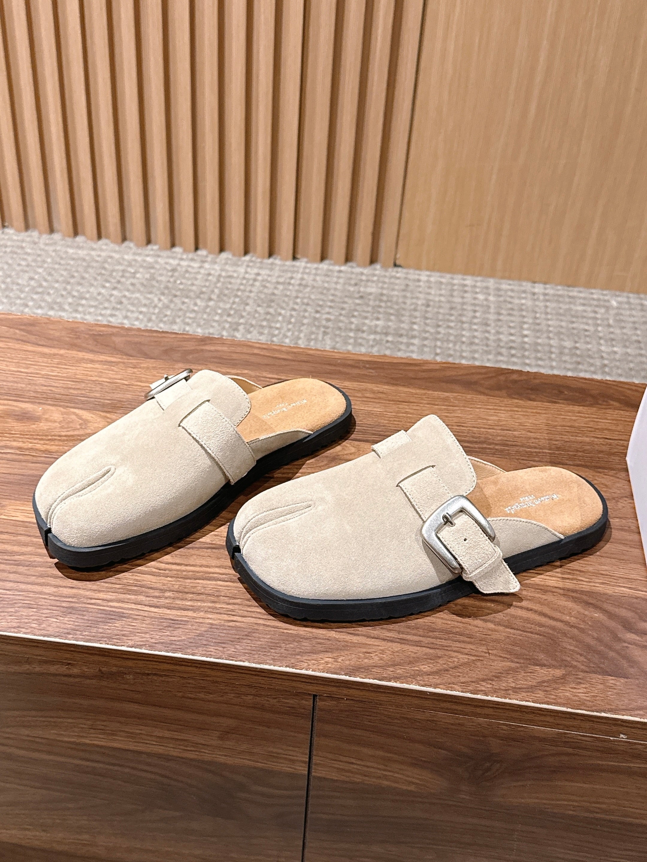 Maison Margiela 2026 Buckle Slipper Suede Leather 921762