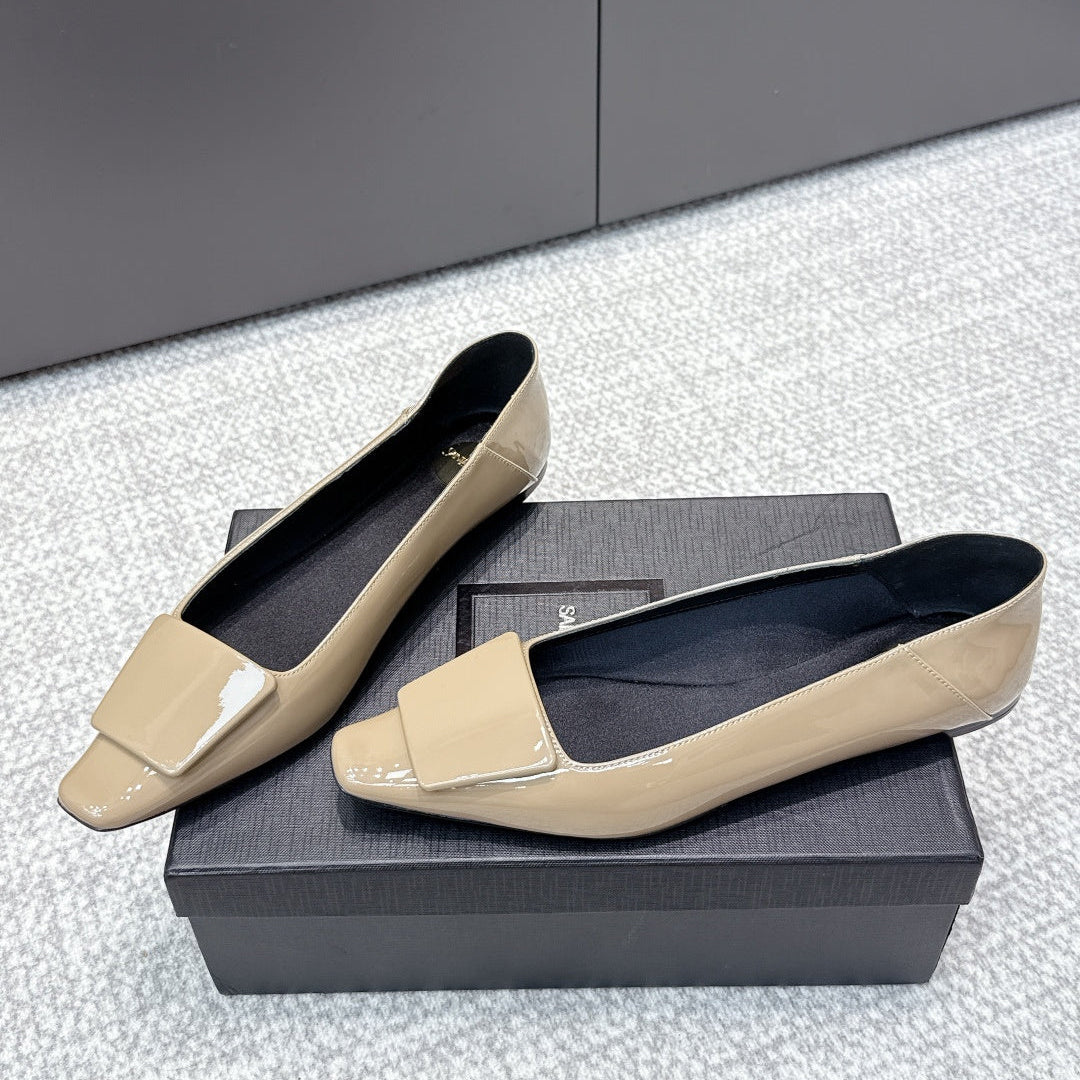 YSL 26ss Square Toe Loafers Beige Patent Leather 662735