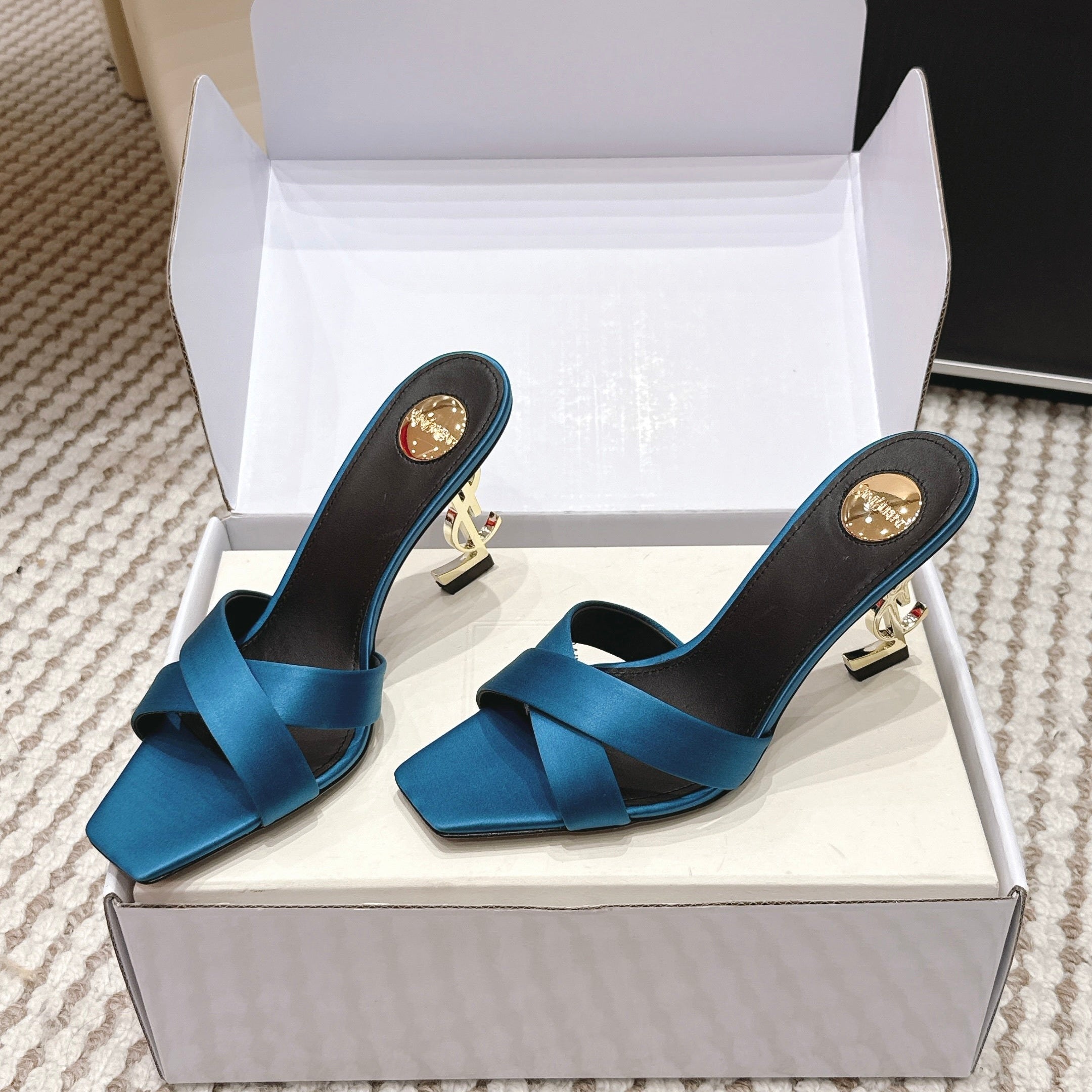 YSL 26ss High-Heeled Mules 85 Blue Black Satin Leather 660670