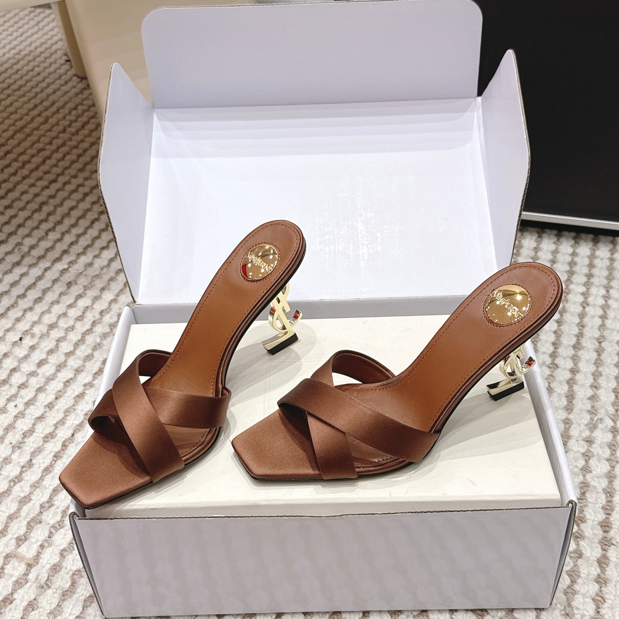 YSL 26ss High-Heeled Mules 85 Brown Satin Leather 660671