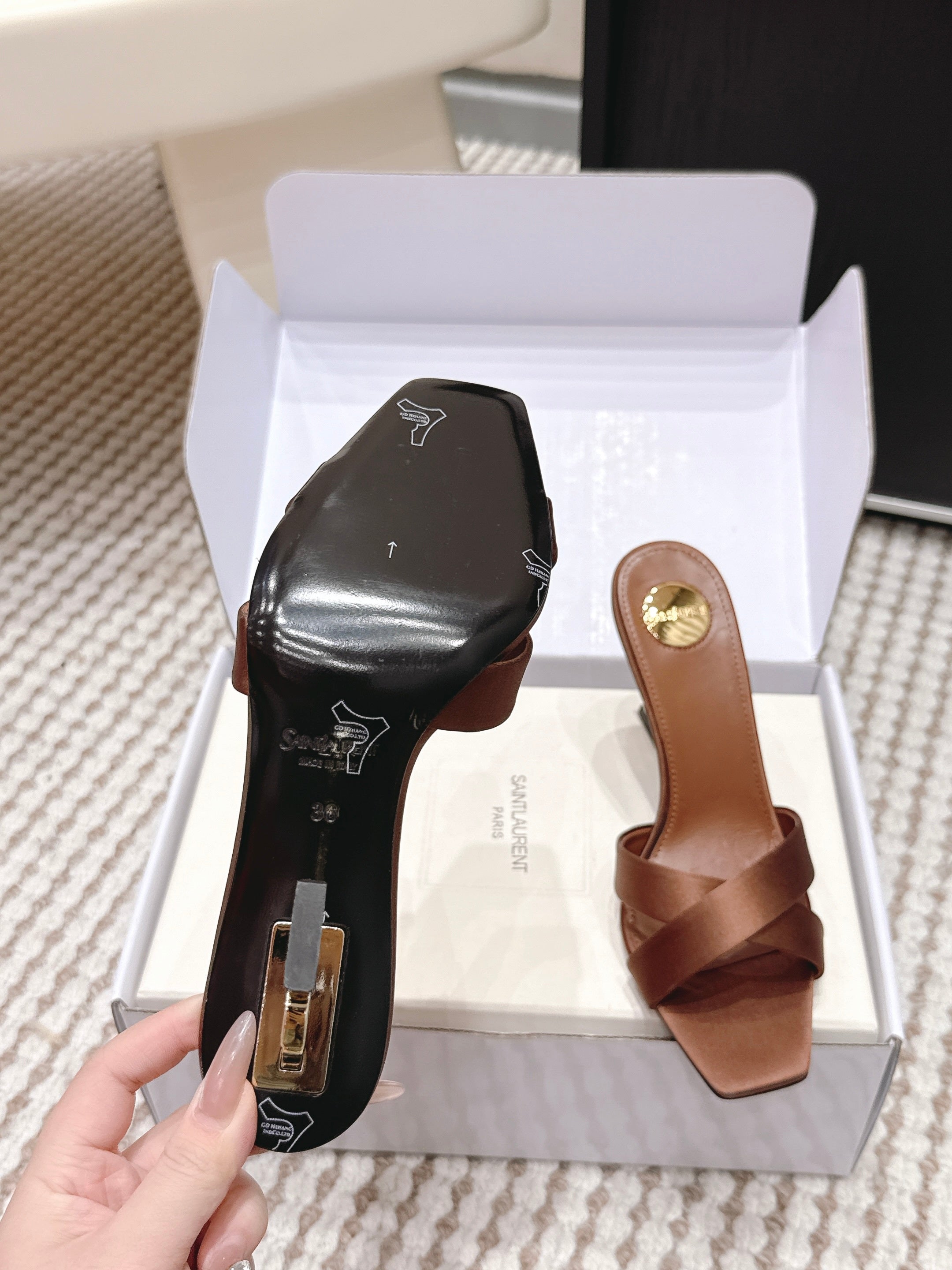 YSL 26ss High-Heeled Mules 85 Brown Satin Leather 660671