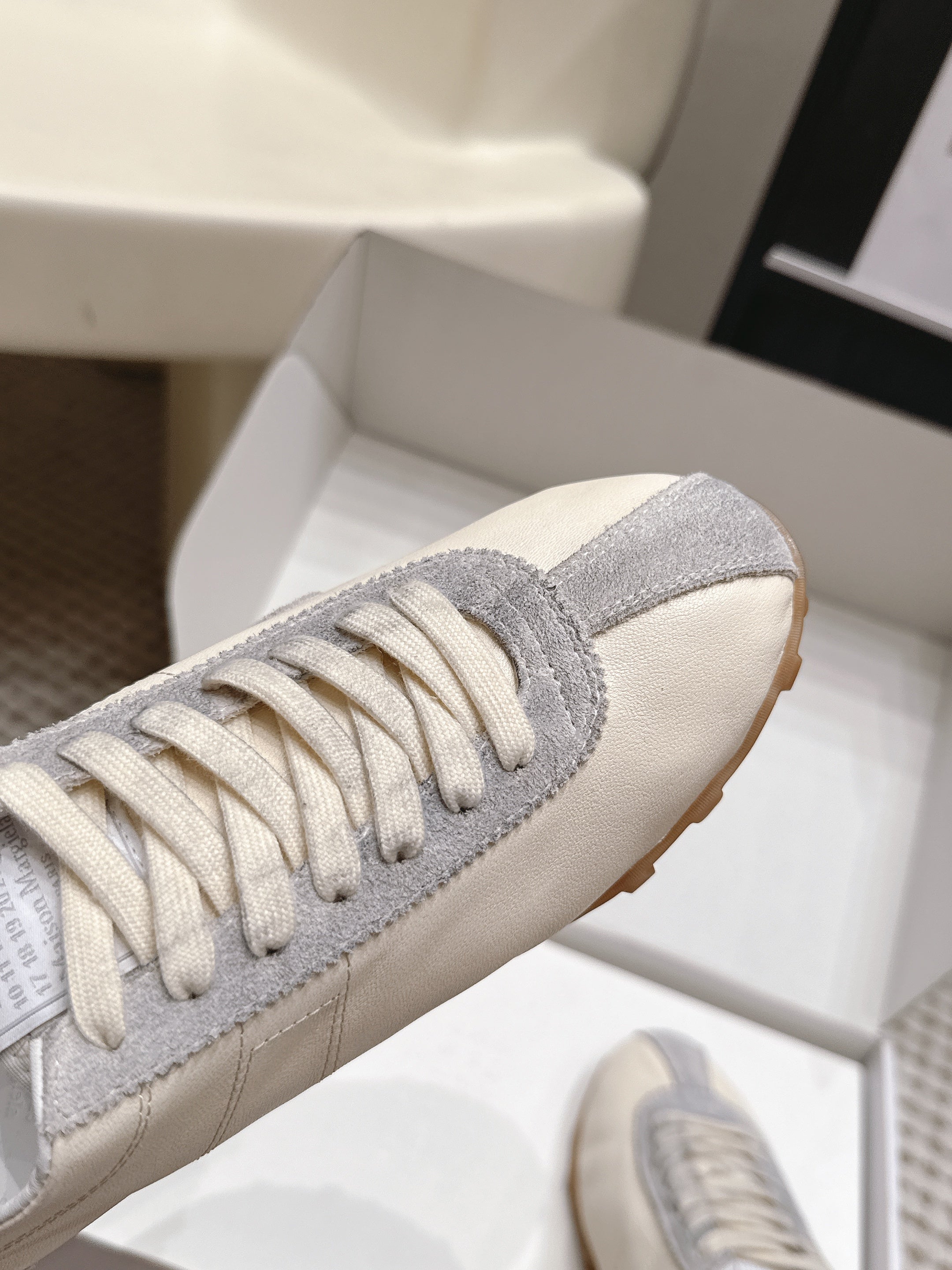 Maison Margiela 2026 Sneaker Suede Sheepskin 931053