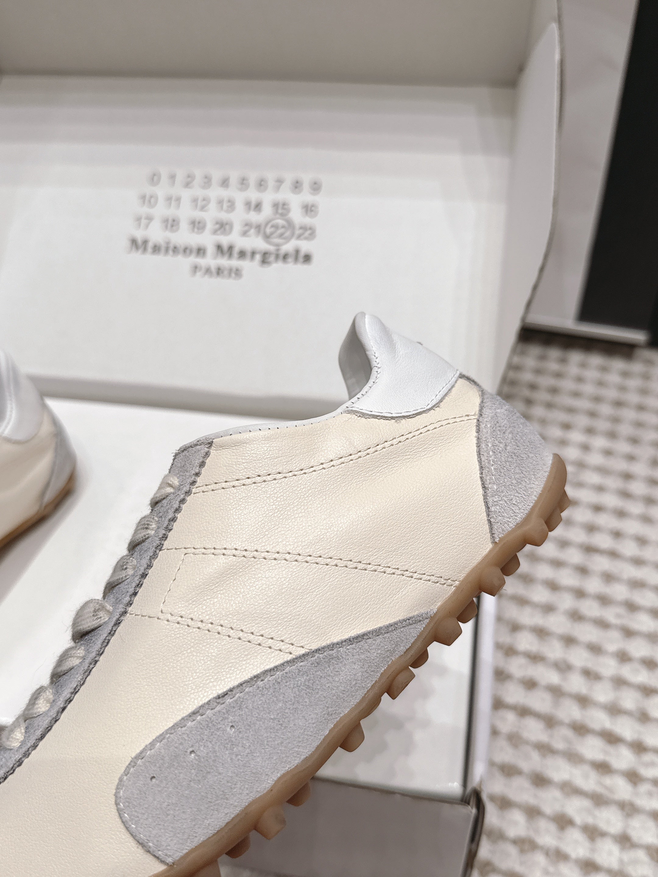 Maison Margiela 2026 Sneaker Suede Sheepskin 931053