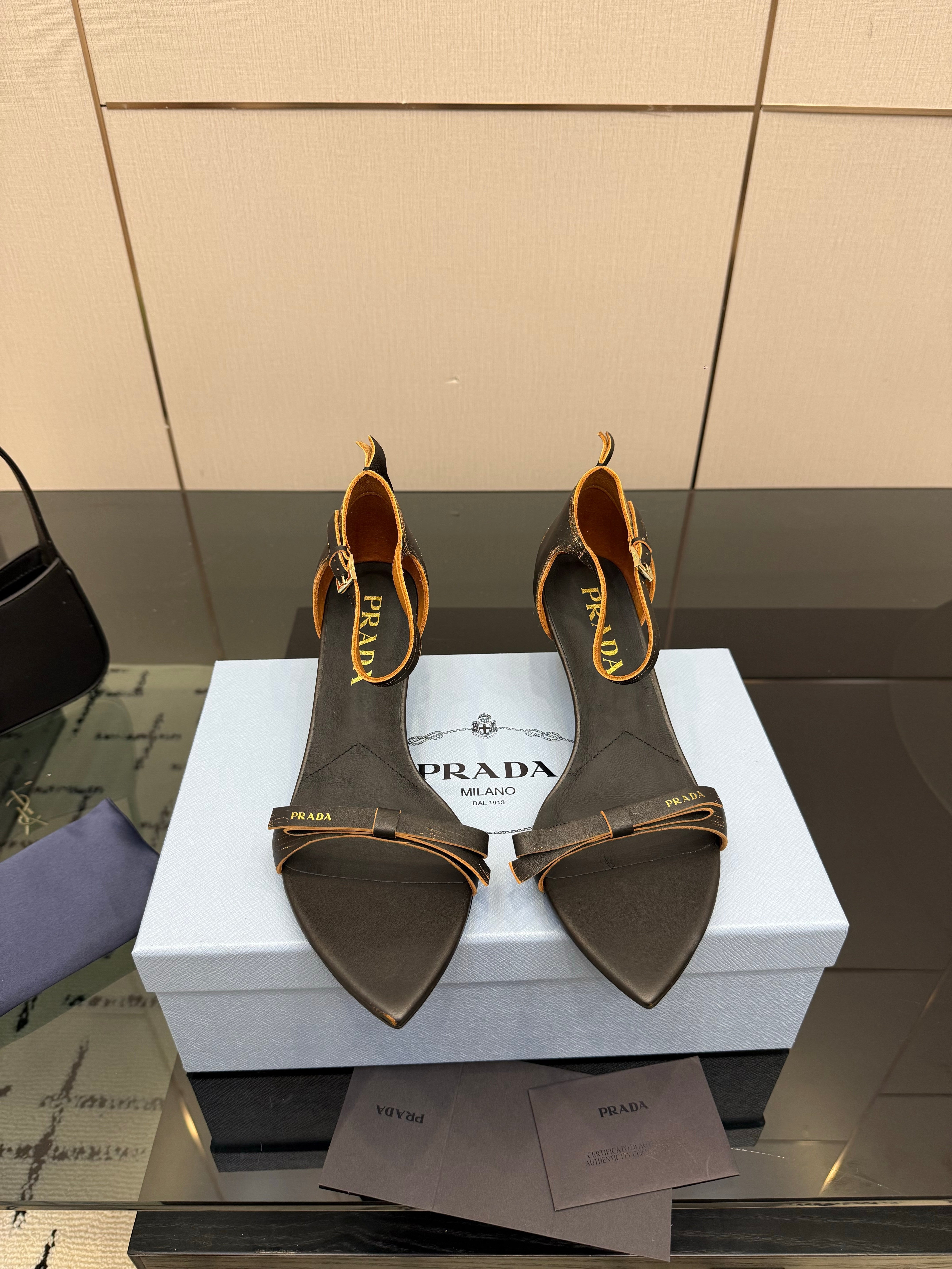 Prada 2026  Pointed-Toe High Heels Sandals 30mm Cowhide 791728