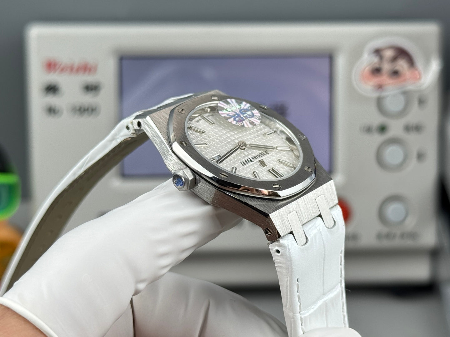Audemars Piguet Royal Oak Lady 33mm White Dial Leather Strap