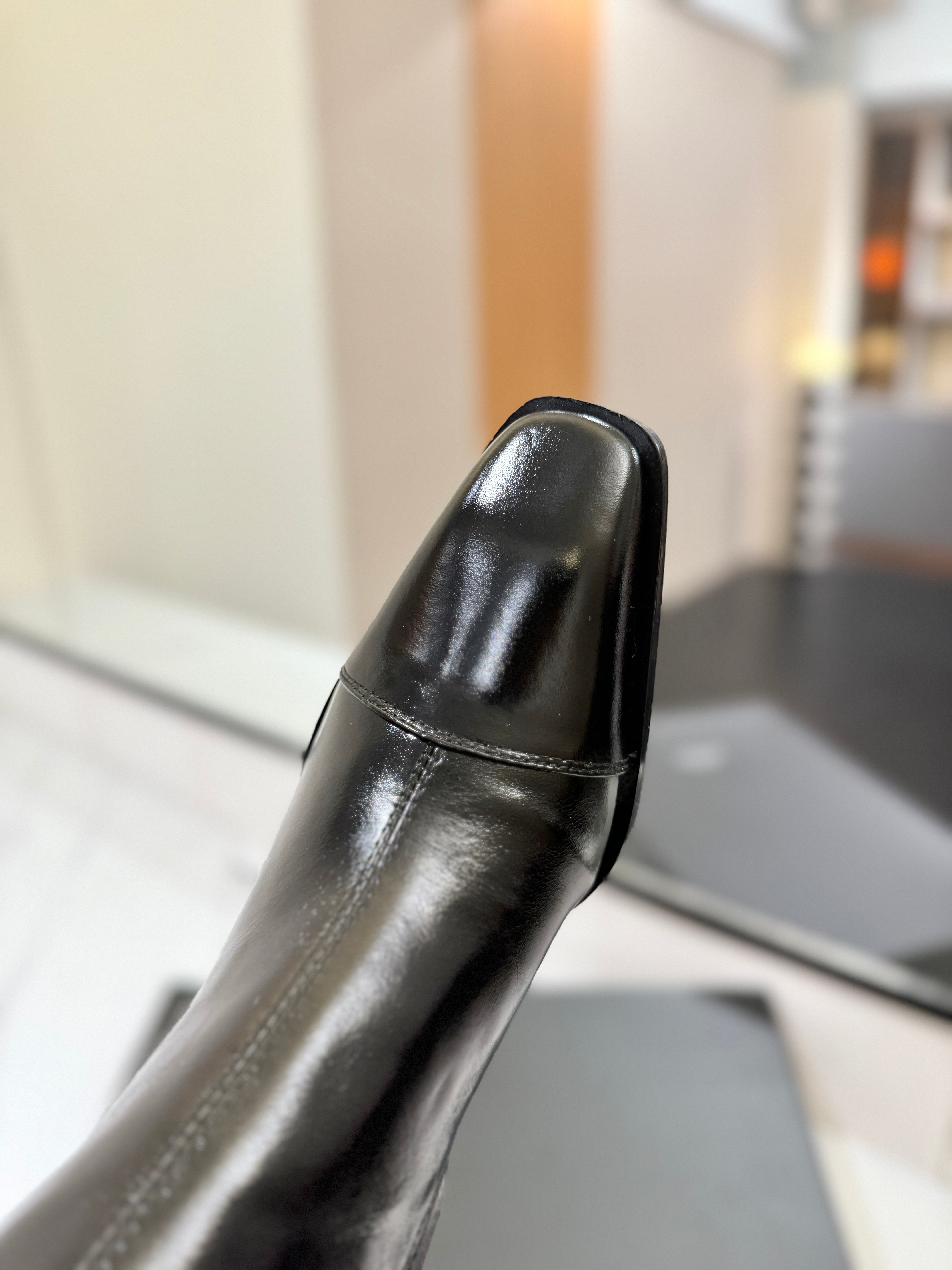 YSL 25 Zipper Sleeve Boot Black Patent Cowhide  520791