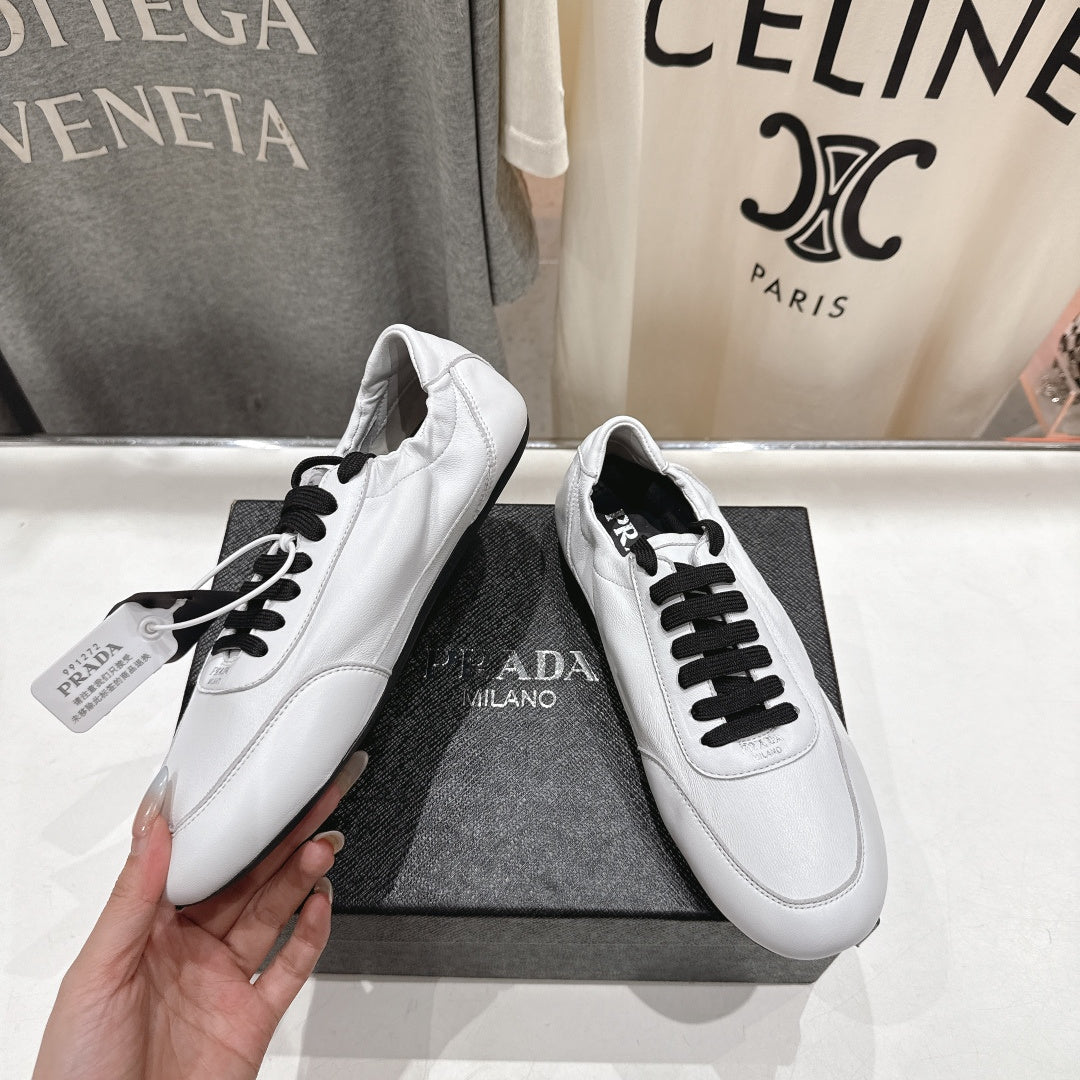 Prada 25s ballet flats white sheepskin 535497