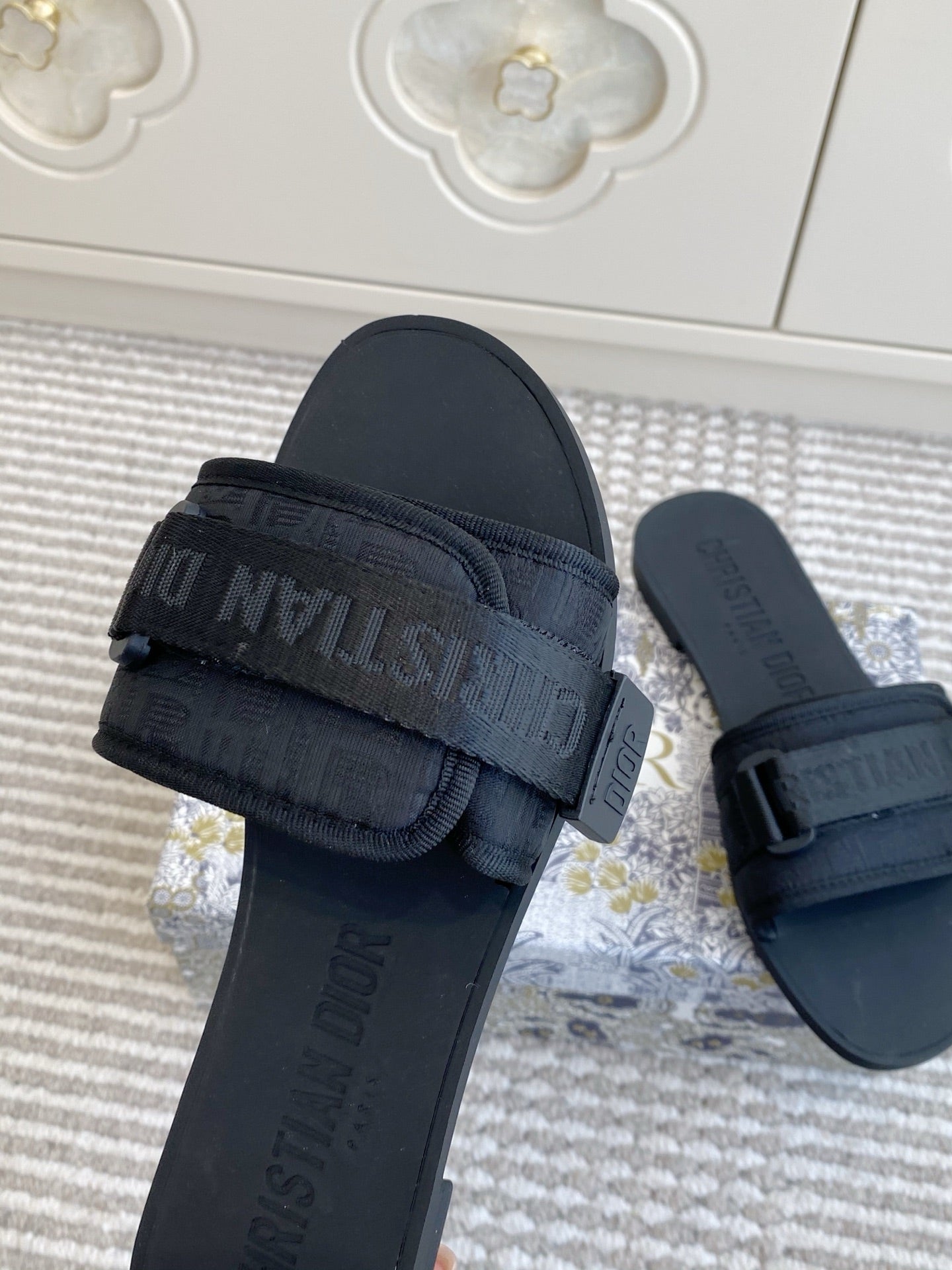 CD 26s Flat Slippers Black Canvas Rubber 648131
