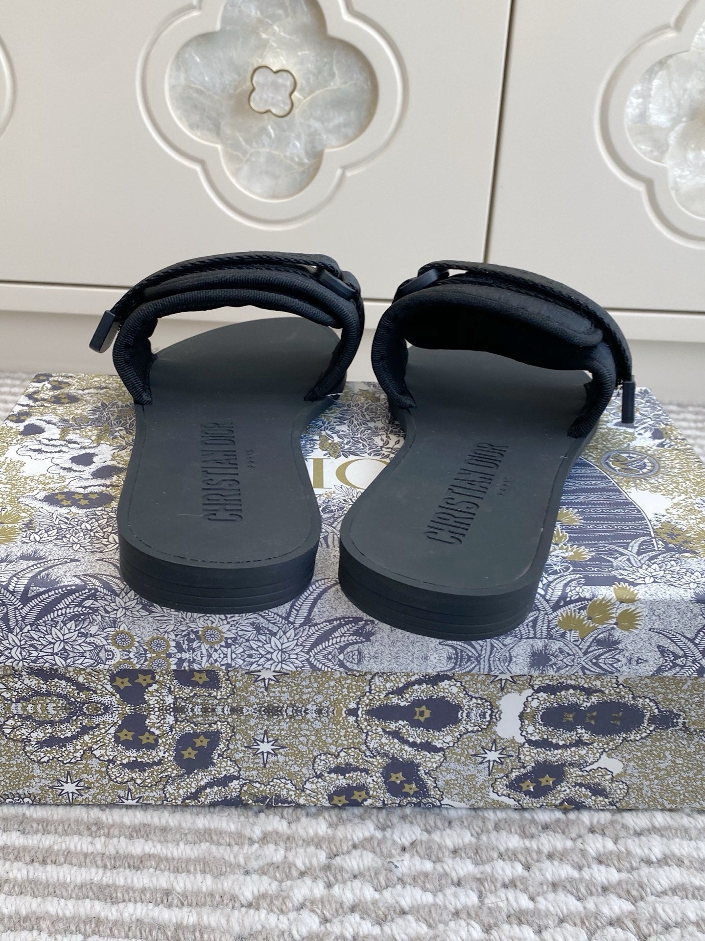 CD 26s Flat Slippers Black Canvas Rubber 648131