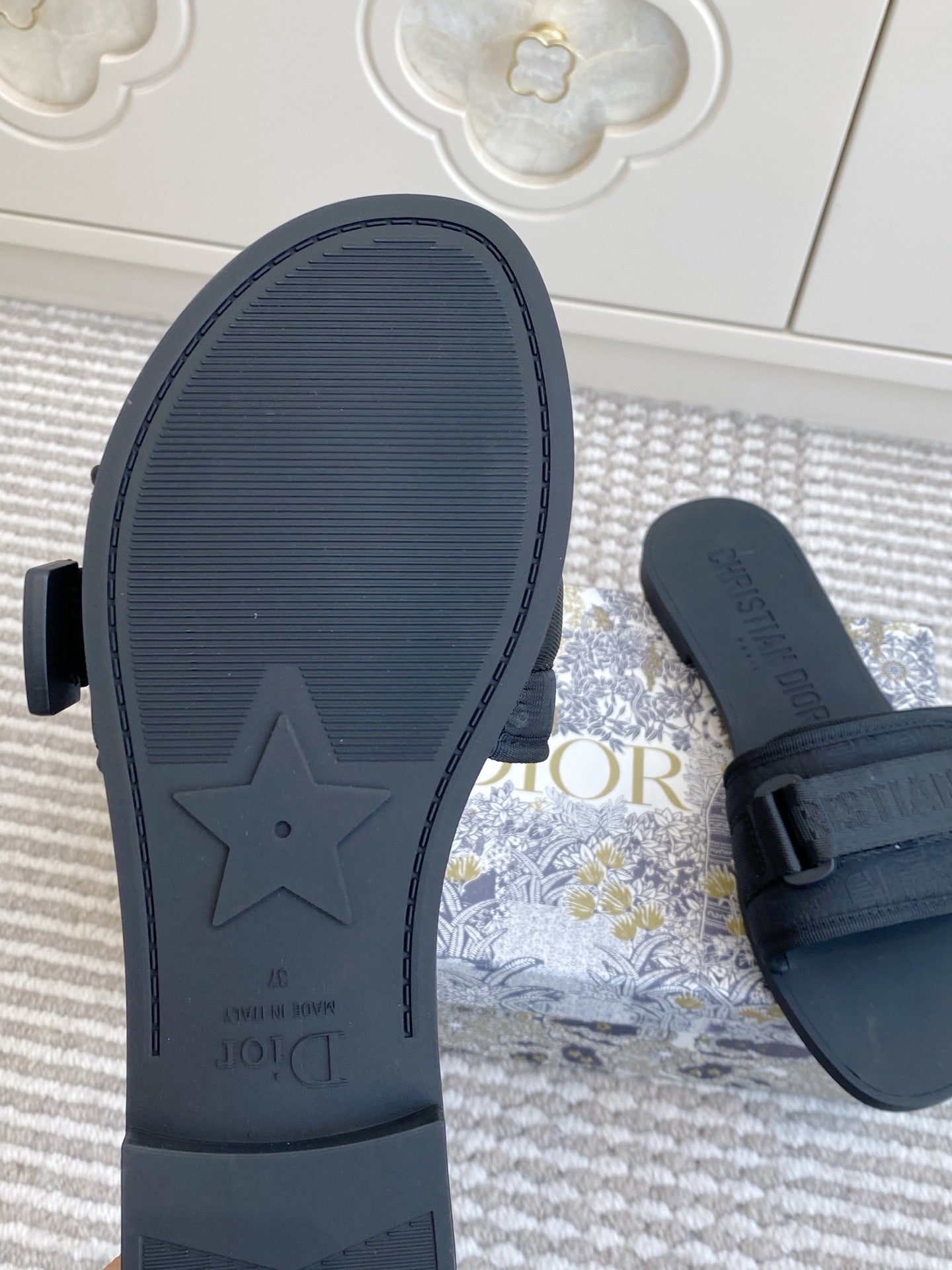 CD 26s Flat Slippers Black Canvas Rubber 648131
