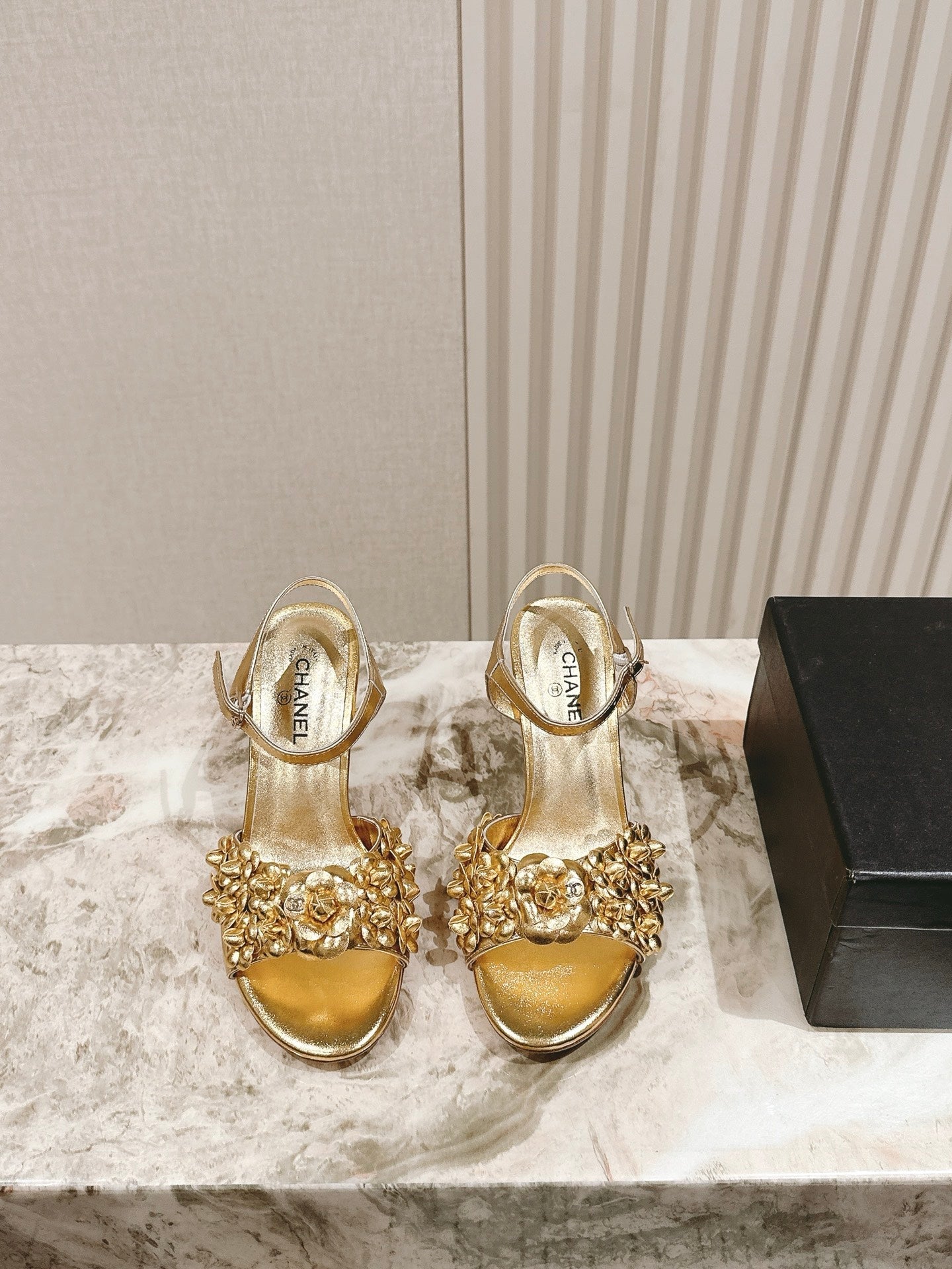 CC 26s Floral Sandals 75 Sheepskin 658451