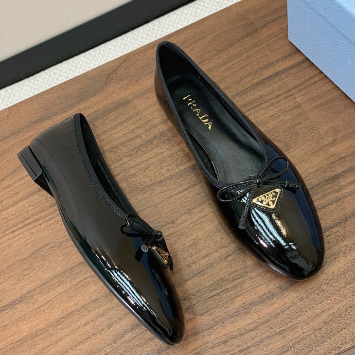 Prada 2026 Ballet Flats Bow Calfskin Patent Leather 792670