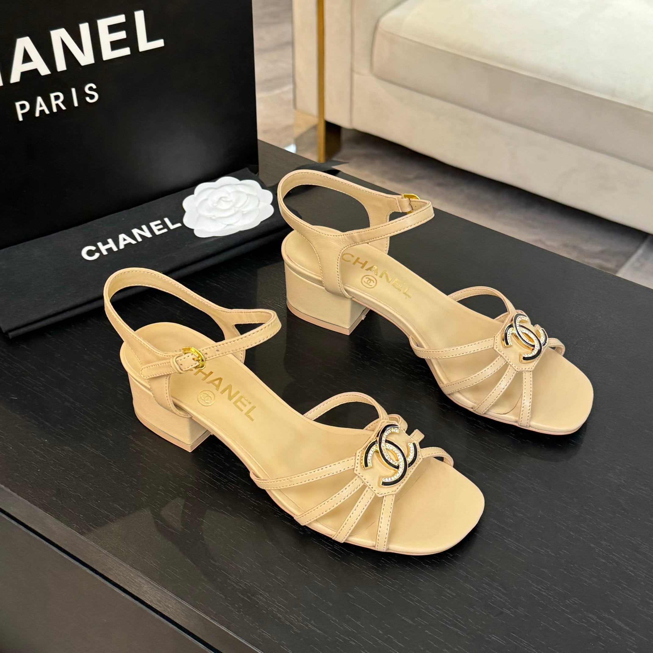 CC 45mm Sandal DarkCream Sheepskin  212928