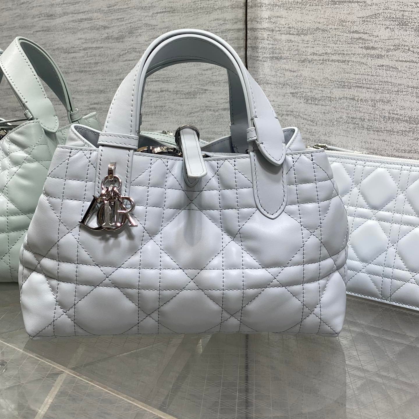 Dior 2026 Toujours Vertical Tote Bag 23cm Glacier Blue Calfskin 286653
