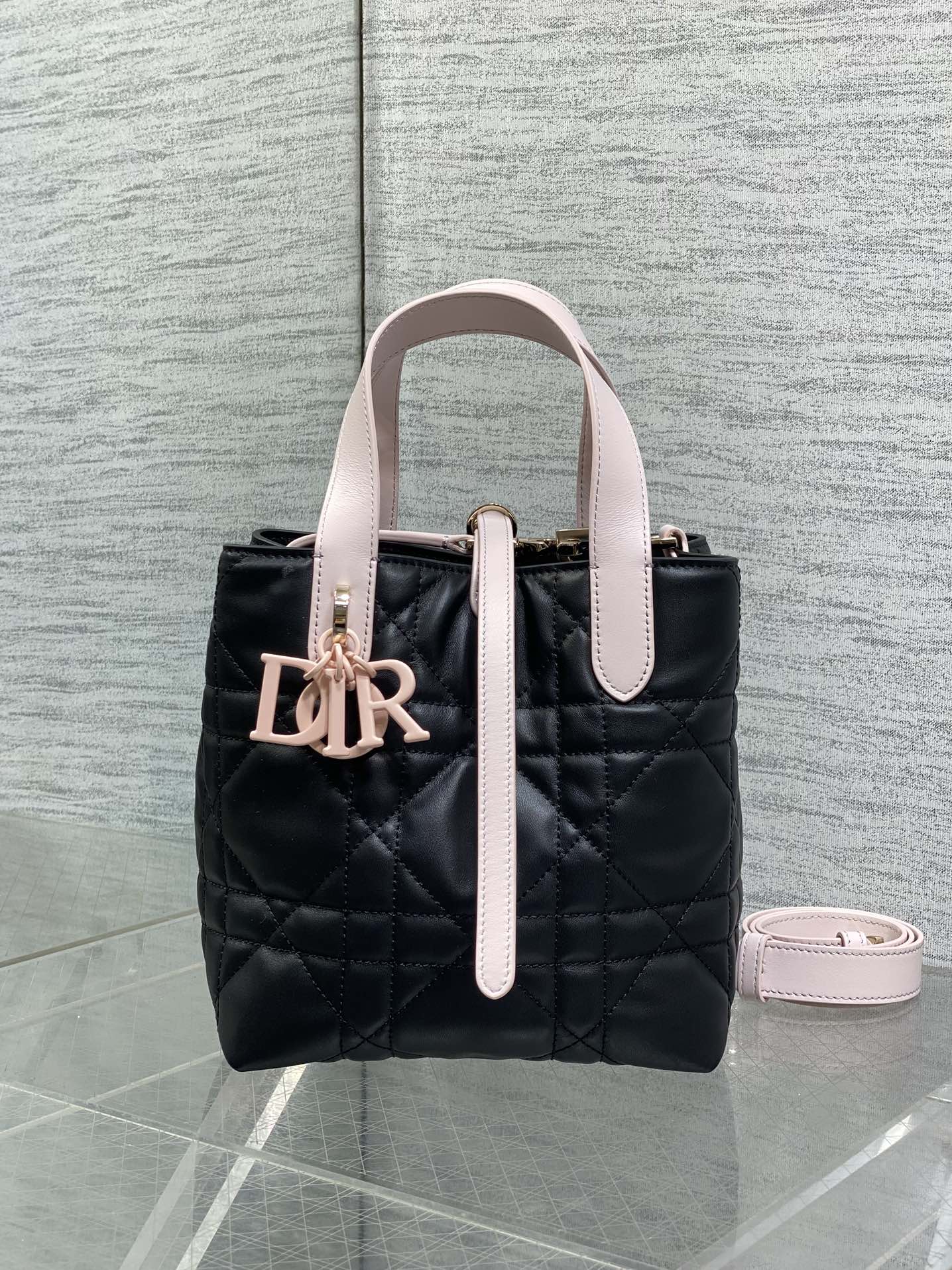 Dior 2026 Toujours Bag 18cm Black Pink Calfskin With Pink Charm 286511