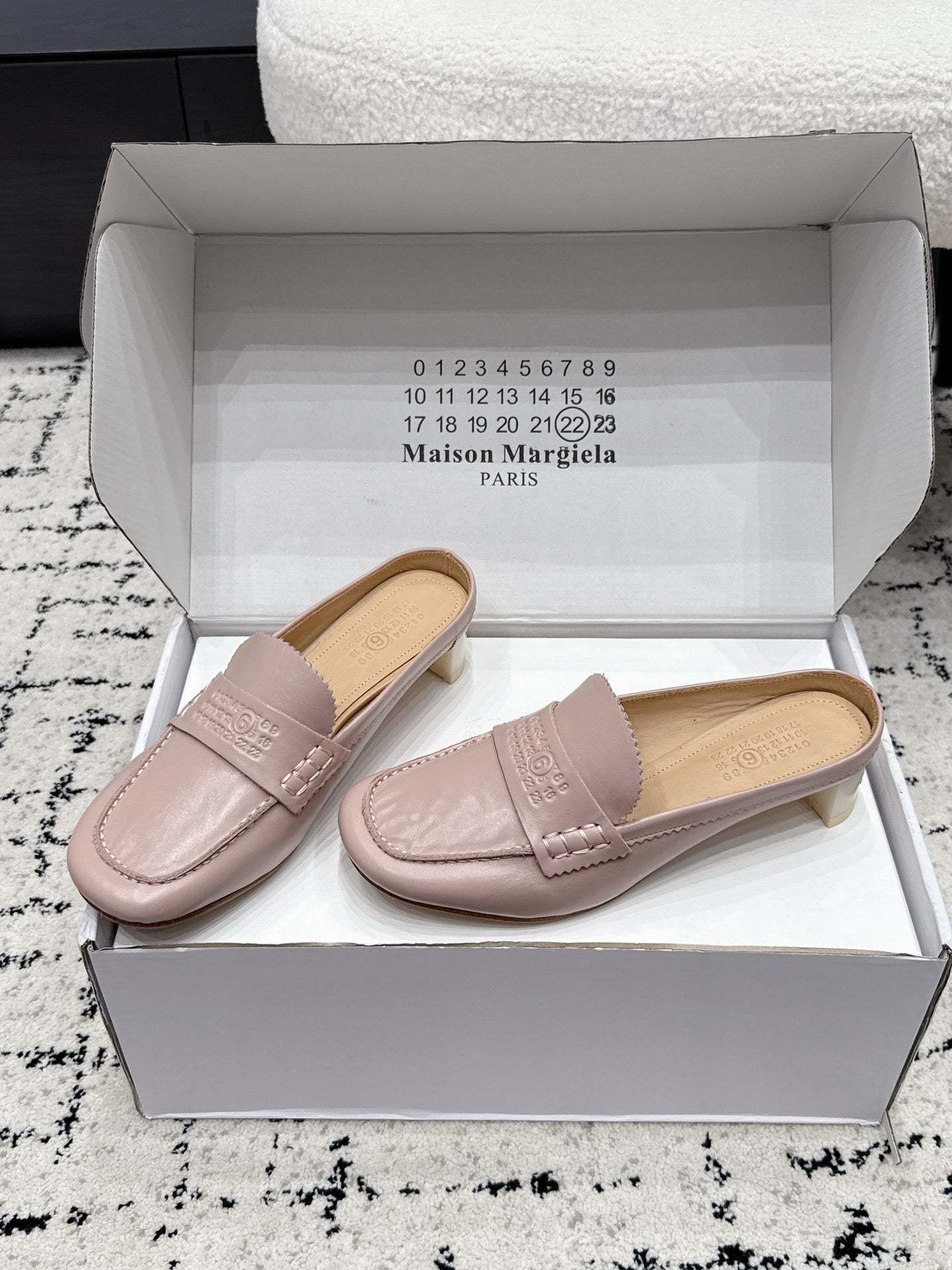 Maison Margiela 2026 Mid-Heel Loafers Mules 35mm Cowhide Suede 924855