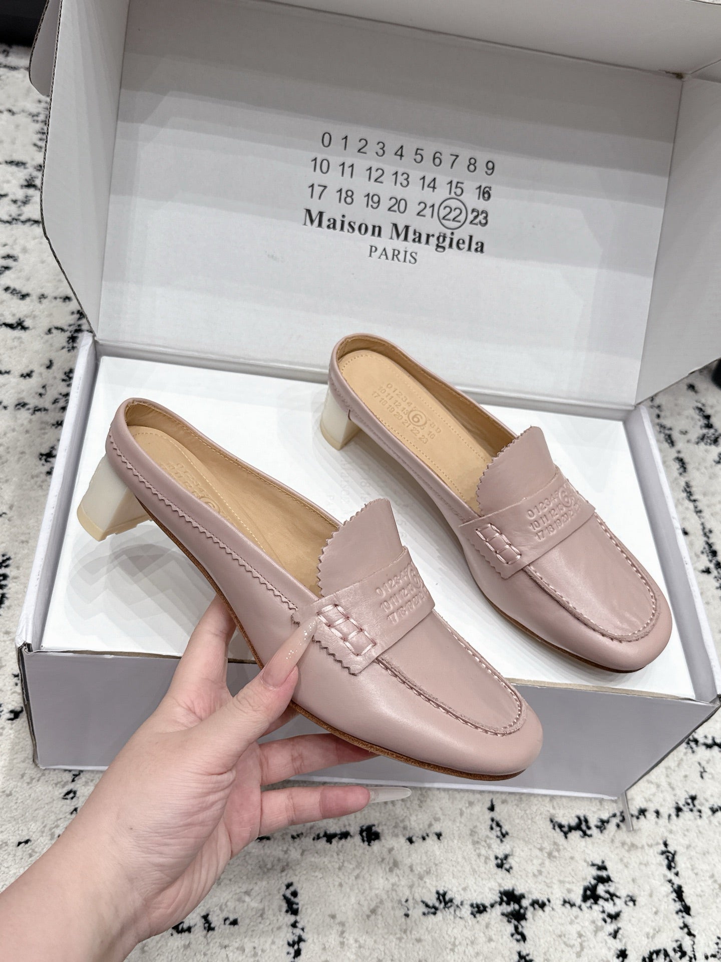 Maison Margiela 2026 Mid-Heel Loafers Mules 35mm Cowhide Suede 924855