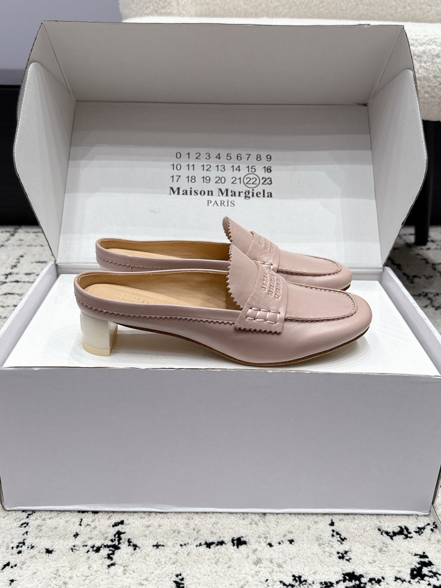 Maison Margiela 2026 Mid-Heel Loafers Mules 35mm Cowhide Suede 924855