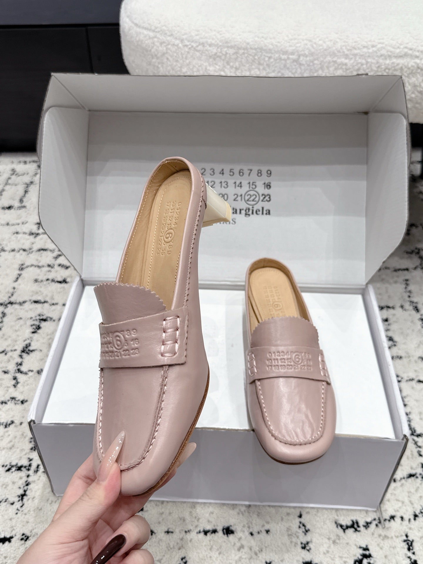 Maison Margiela 2026 Mid-Heel Loafers Mules 35mm Cowhide Suede 924855