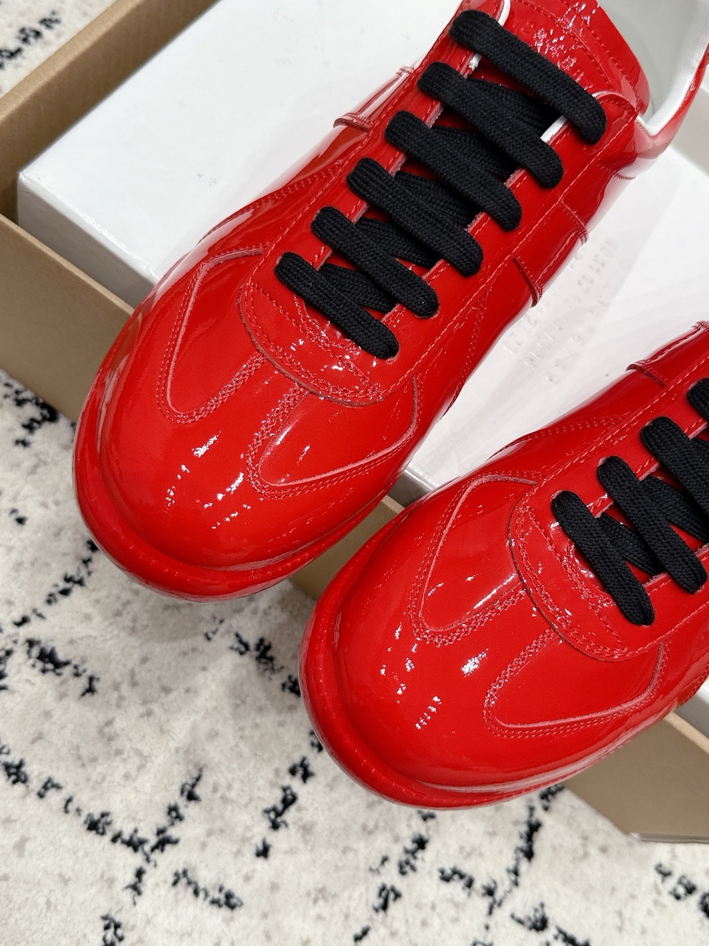Maison Margiela 2026 Replica Sneaker Glossy Leather 923262