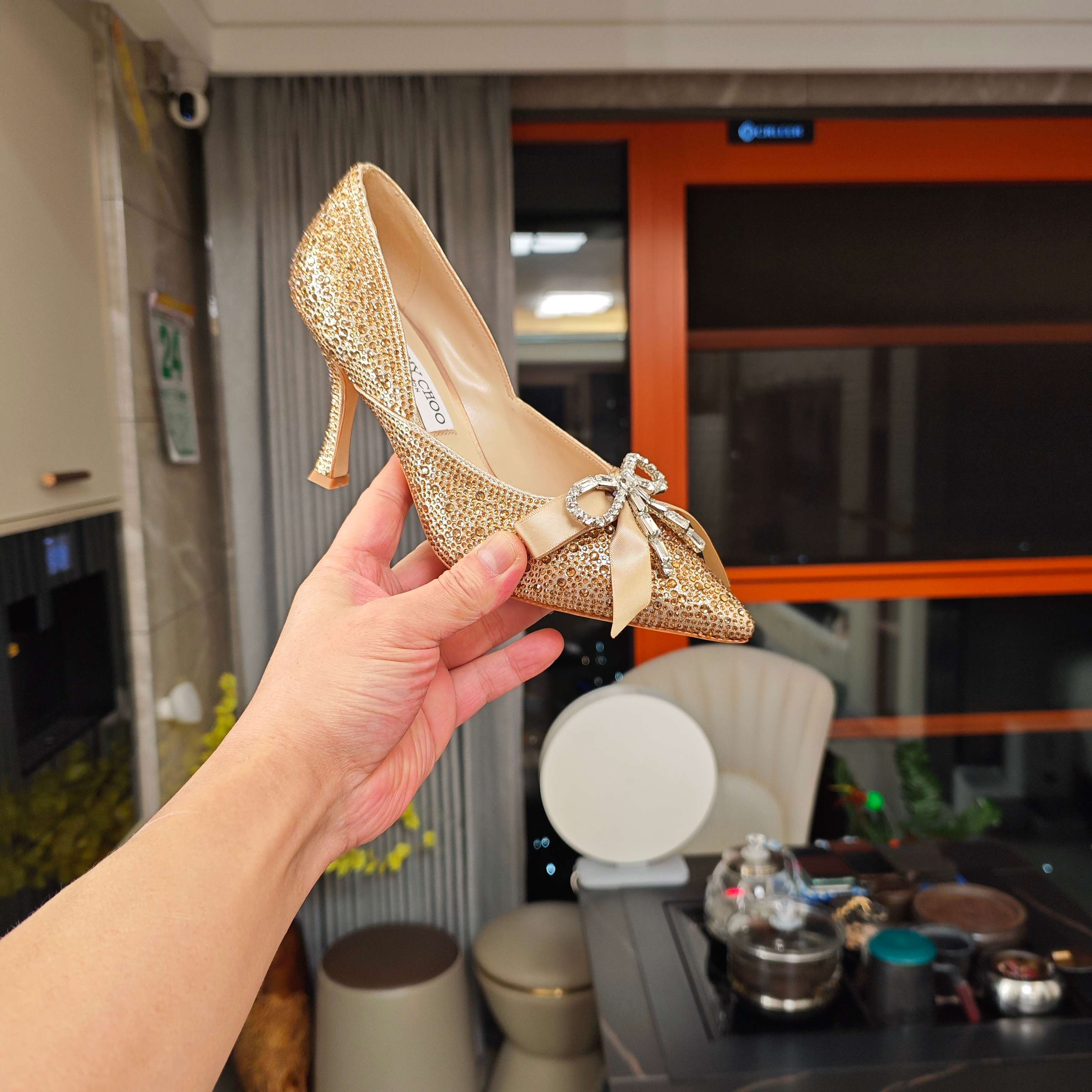 Jimmy 26s Crystal Pumps 85 Gold Silk Satin Cowhide 596333
