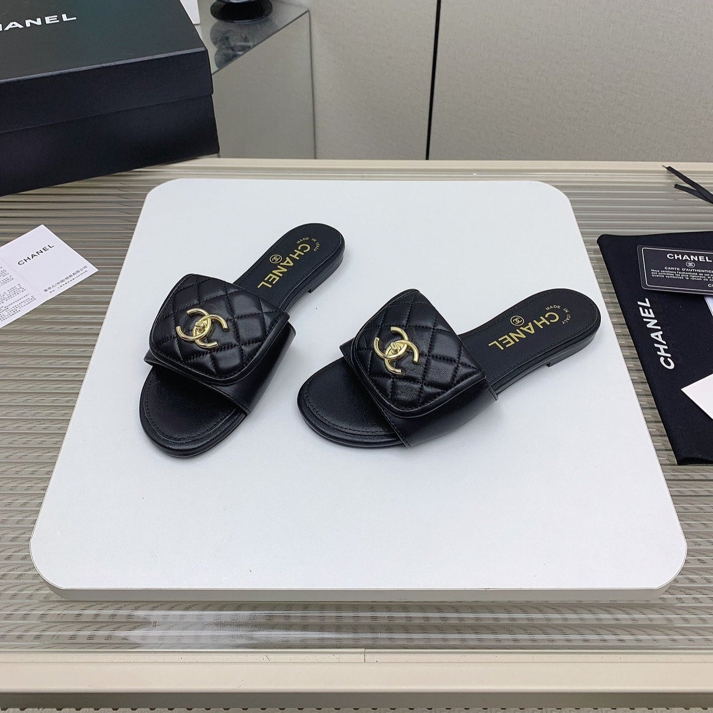 CC Slippers In Quilted Lambskin