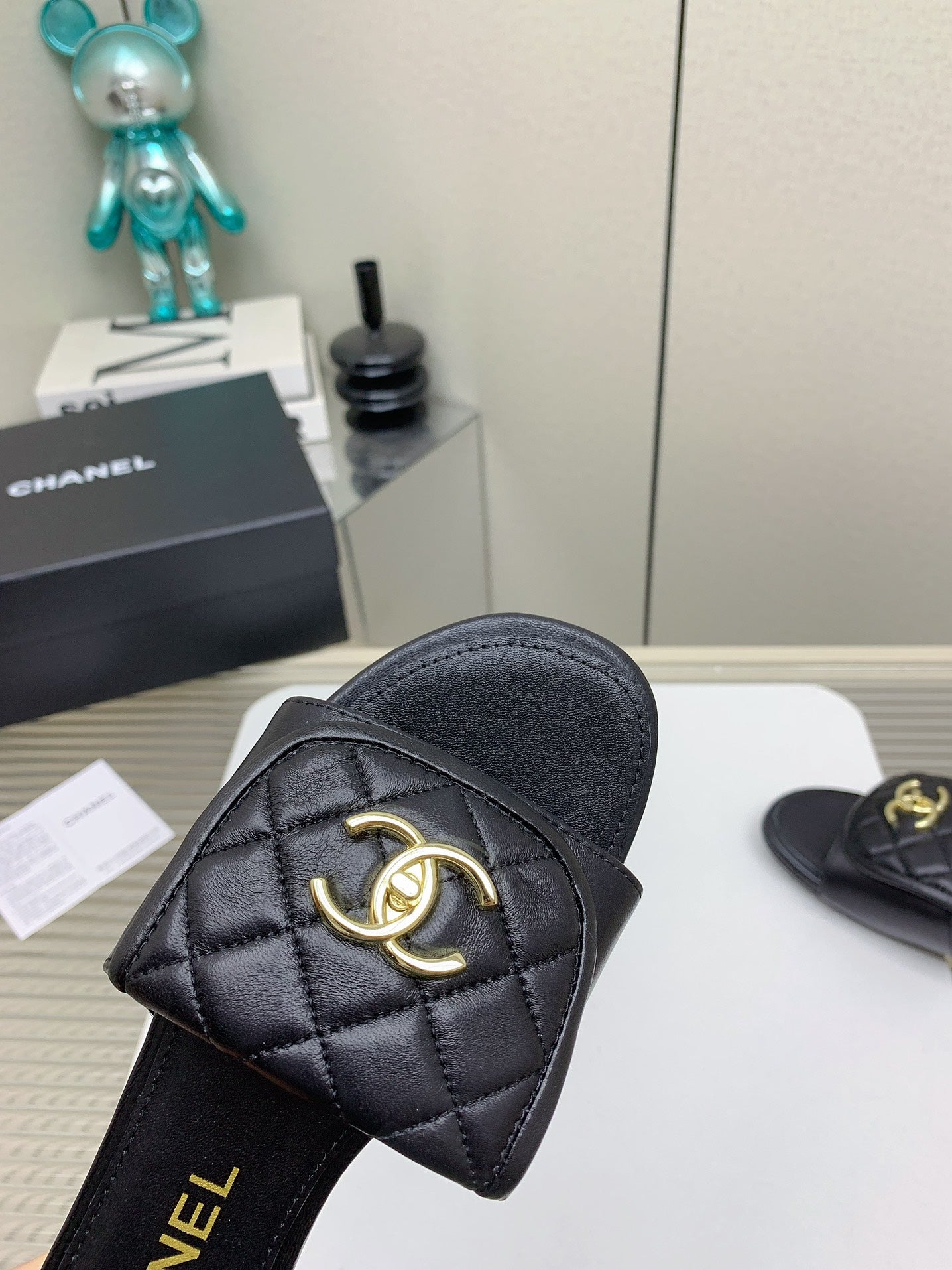 CC Slippers In Quilted Lambskin