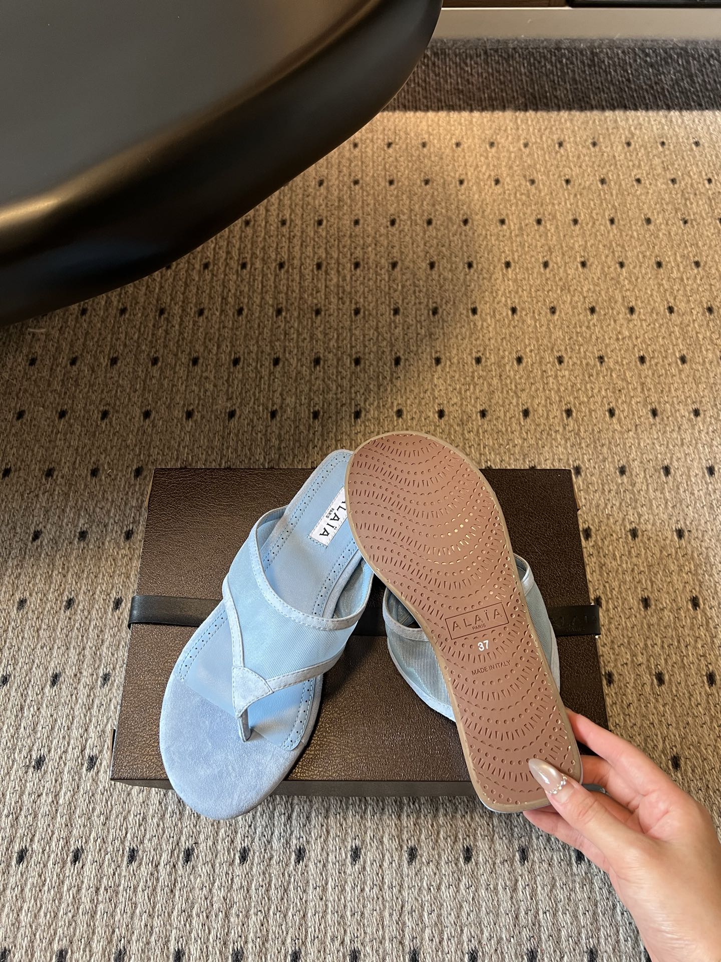 Alaia 2026 Flip-Flops Flat Mesh Sheepskin 803349
