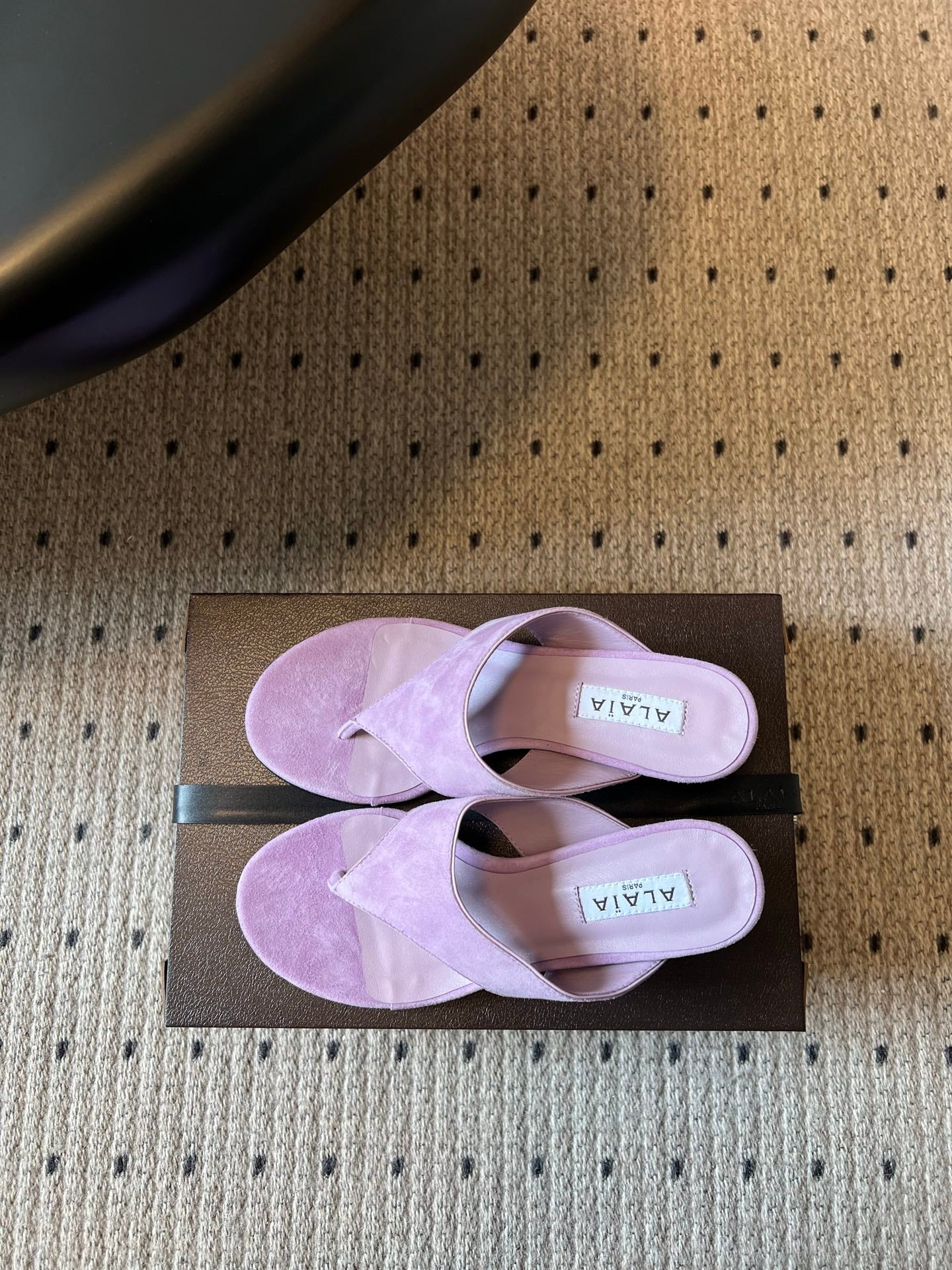Alaia 2026 Flip-Flops Mid-Heel Sandals 55 Velvet Sheepskin 803358