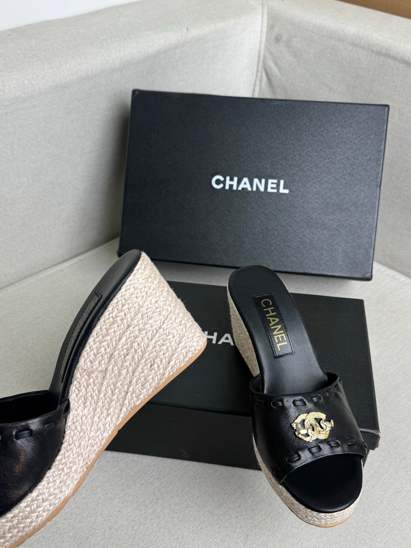 Chanel 2026 Classic Platform Sandals Sheepskin 823302