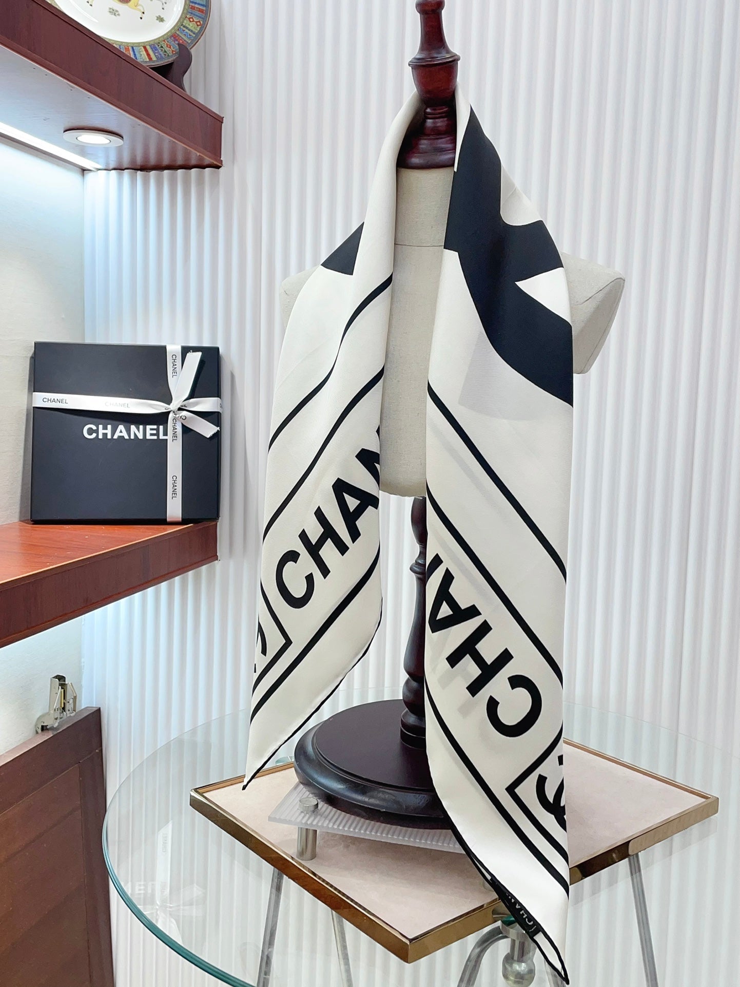 CC Square Scarf 90 CM In White Mix Black Silk Twill  167960