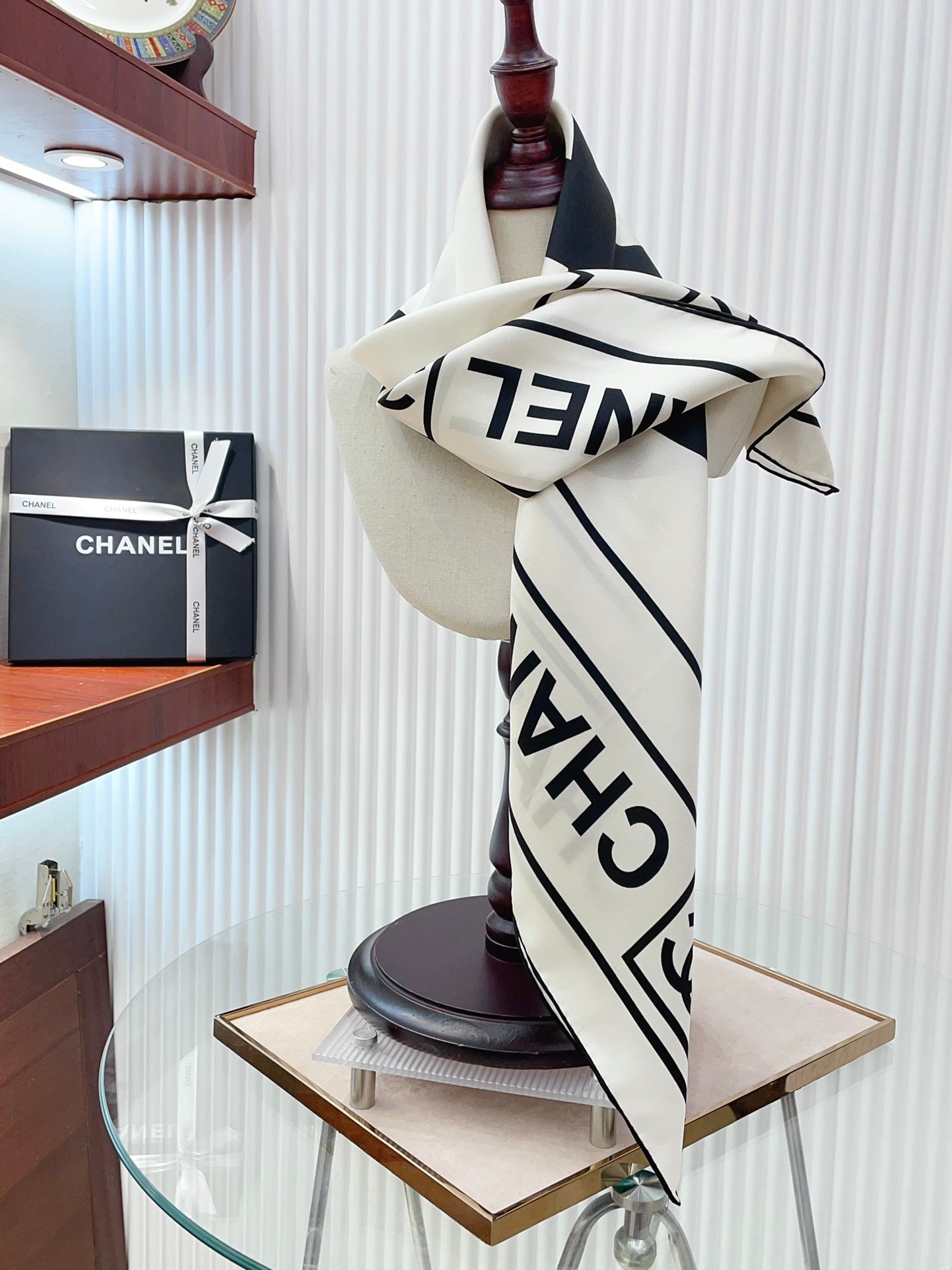 CC Square Scarf 90 CM In White Mix Black Silk Twill  167960
