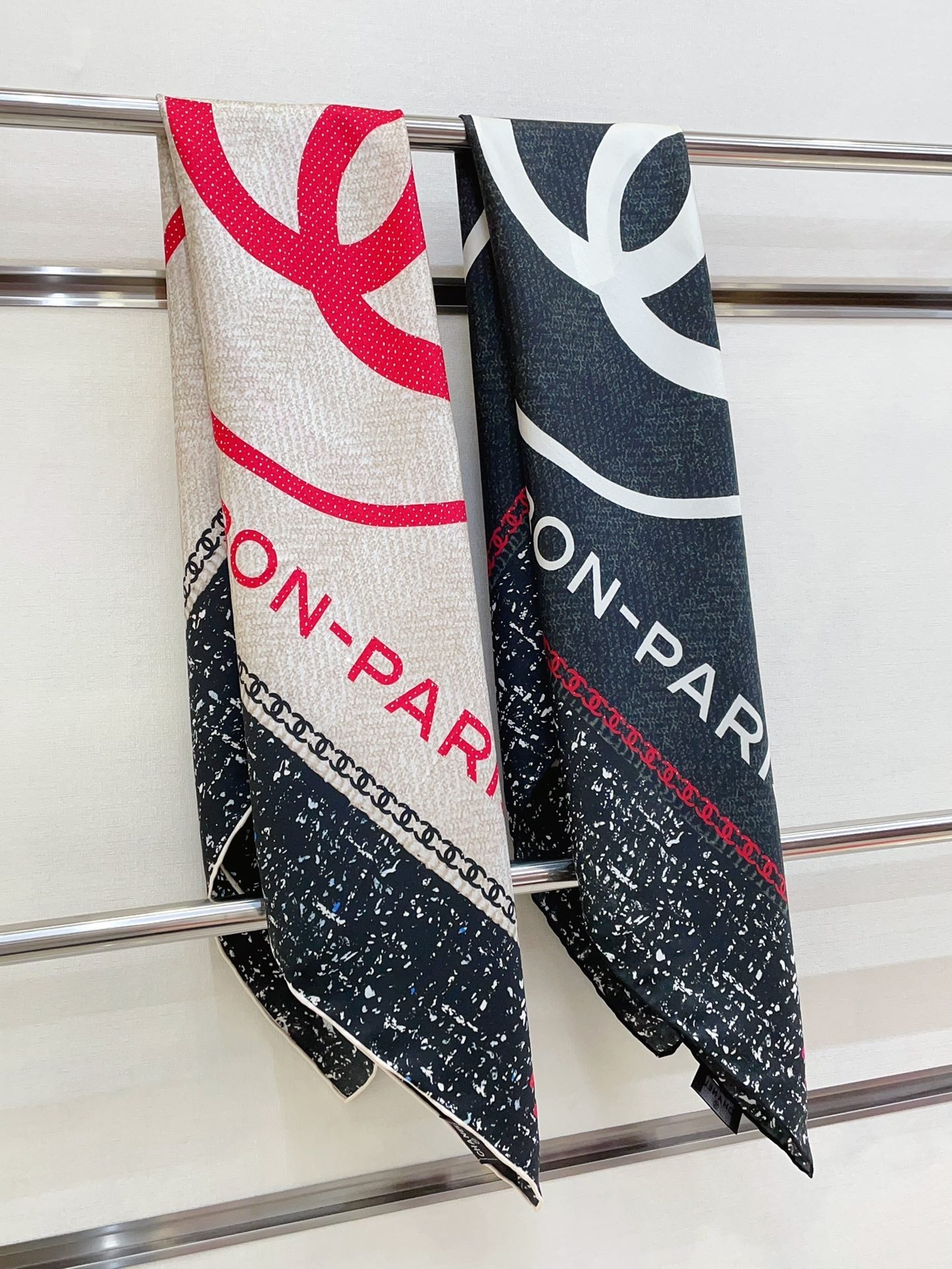 CC Square Scarf 90 CM In Black Mix White Red Cashmere Silk  172078