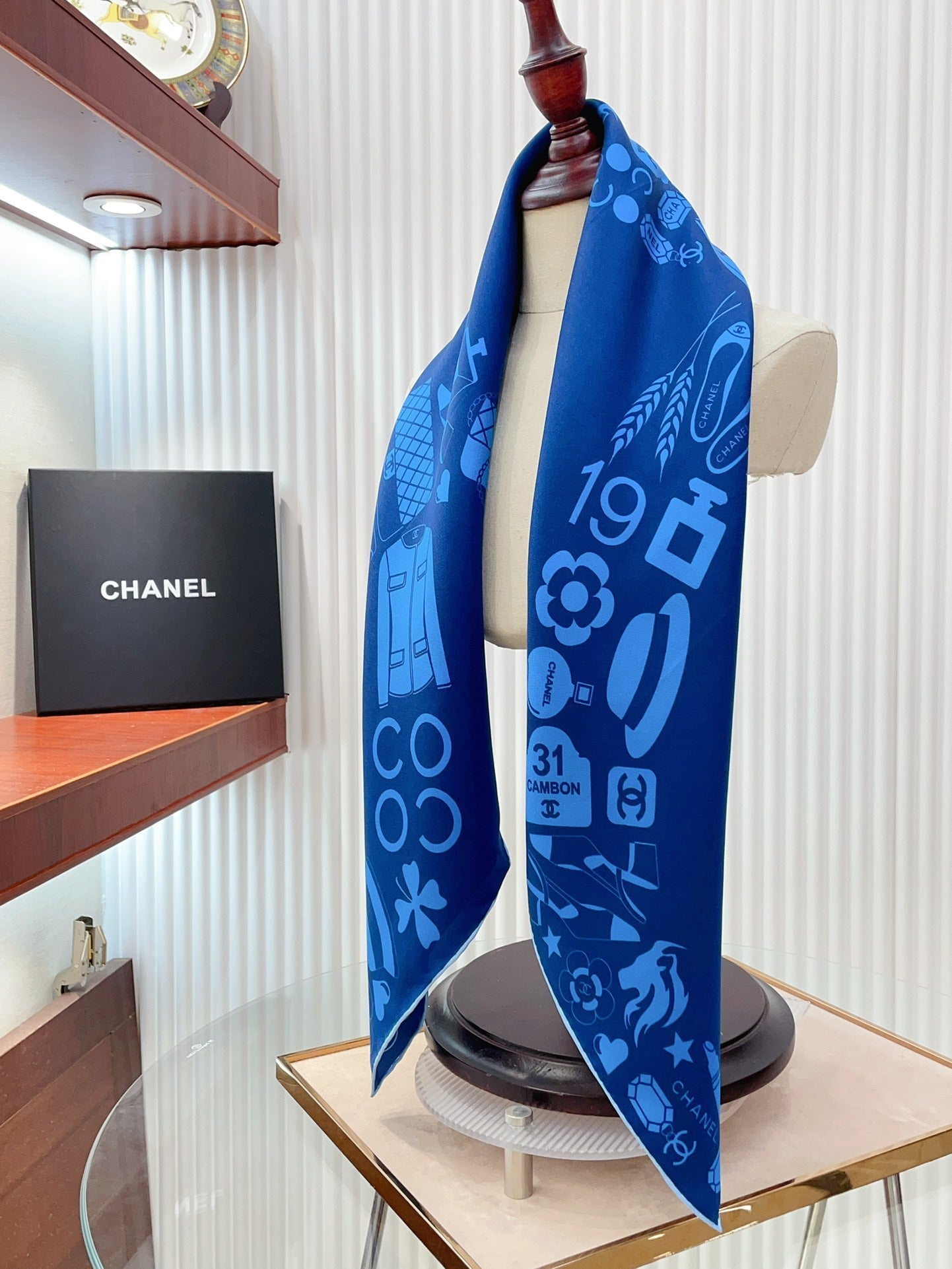 CC Square Scarf 90 CM In Blue Silk Twill 211102