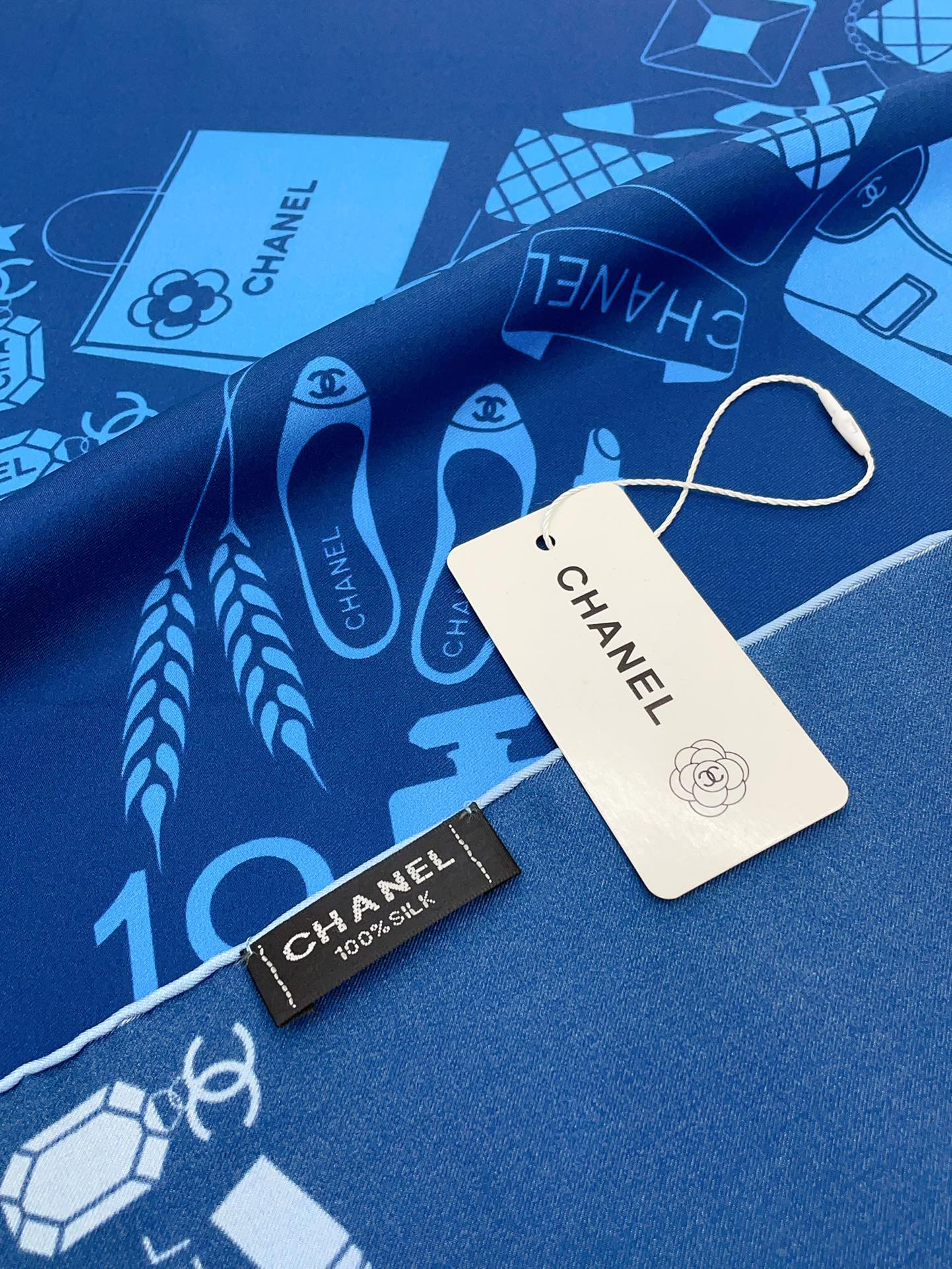 CC Square Scarf 90 CM In Blue Silk Twill 211102