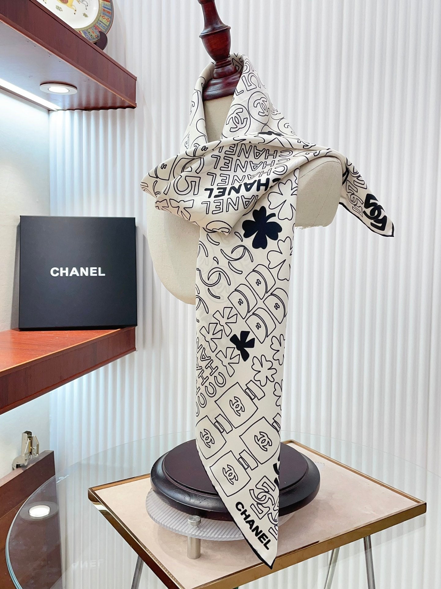CC Square Scarf 90 CM In White Mix Black Cashmere Silk 316269