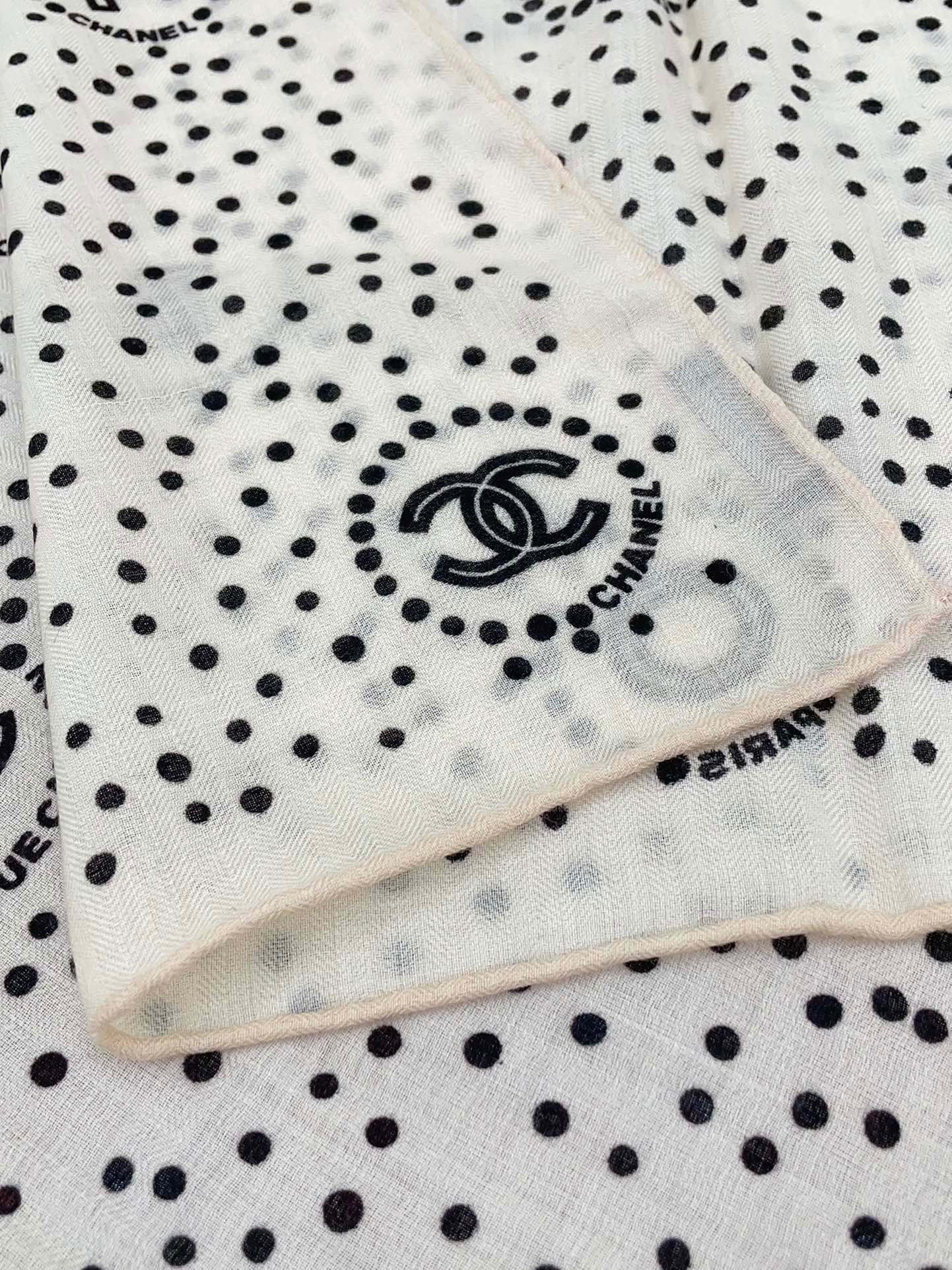 CC Square Scarf 140 CM In White Black Polka Dot Cashmere Silk 337146