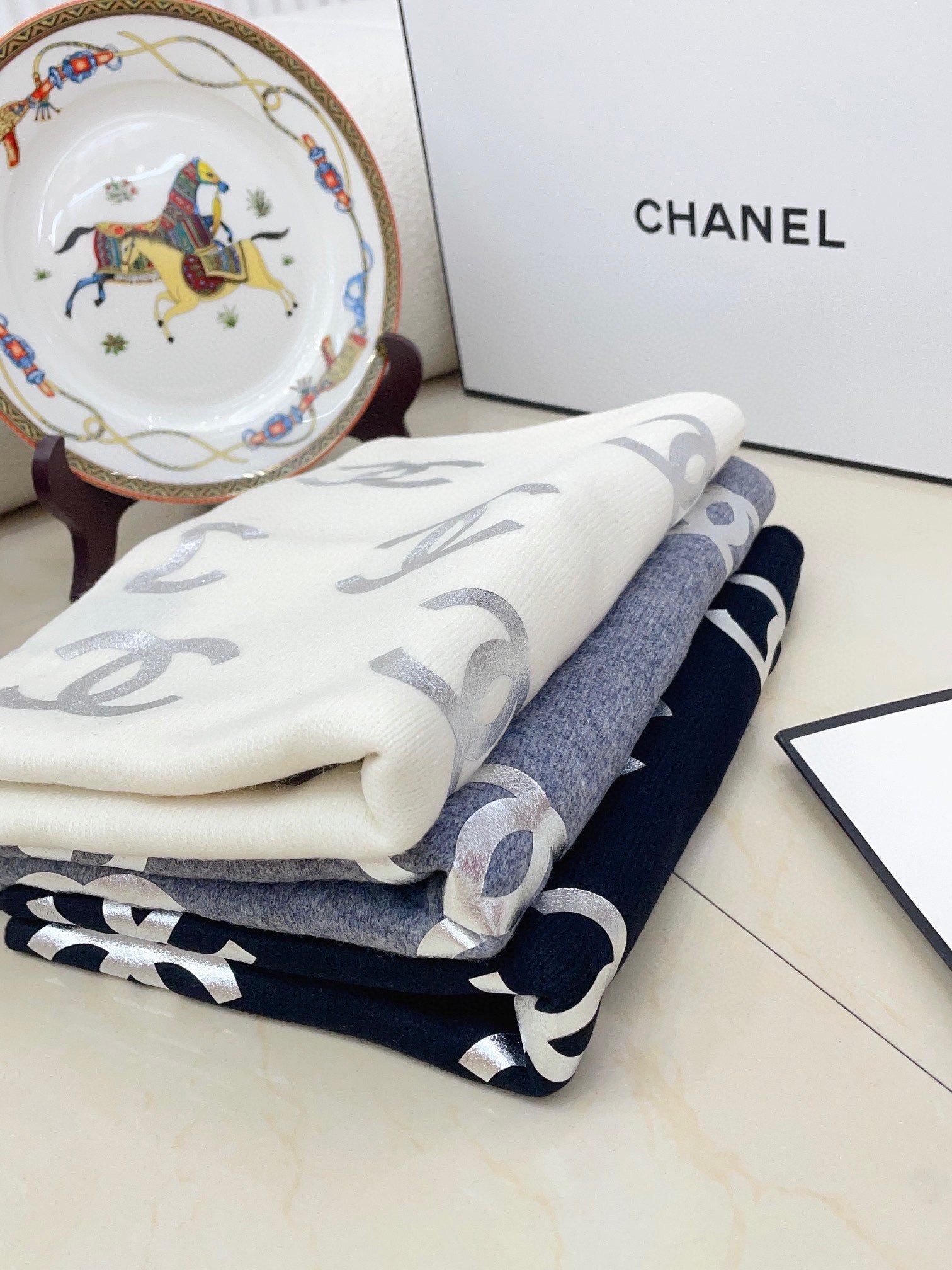 CC Scarf 190 CM In Black Logo Print Cashmere 401171