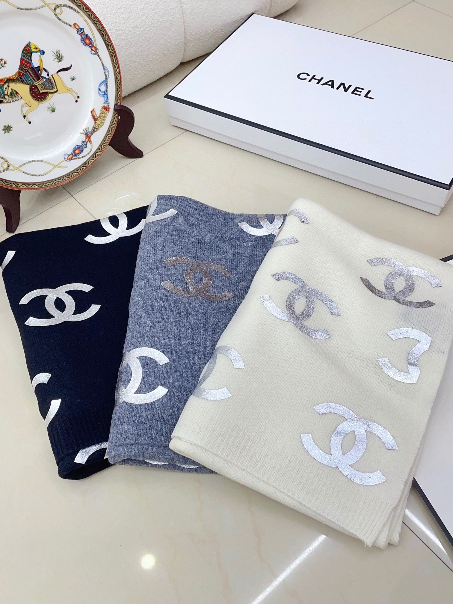 CC Scarf 190 CM In Black Logo Print Cashmere 401171