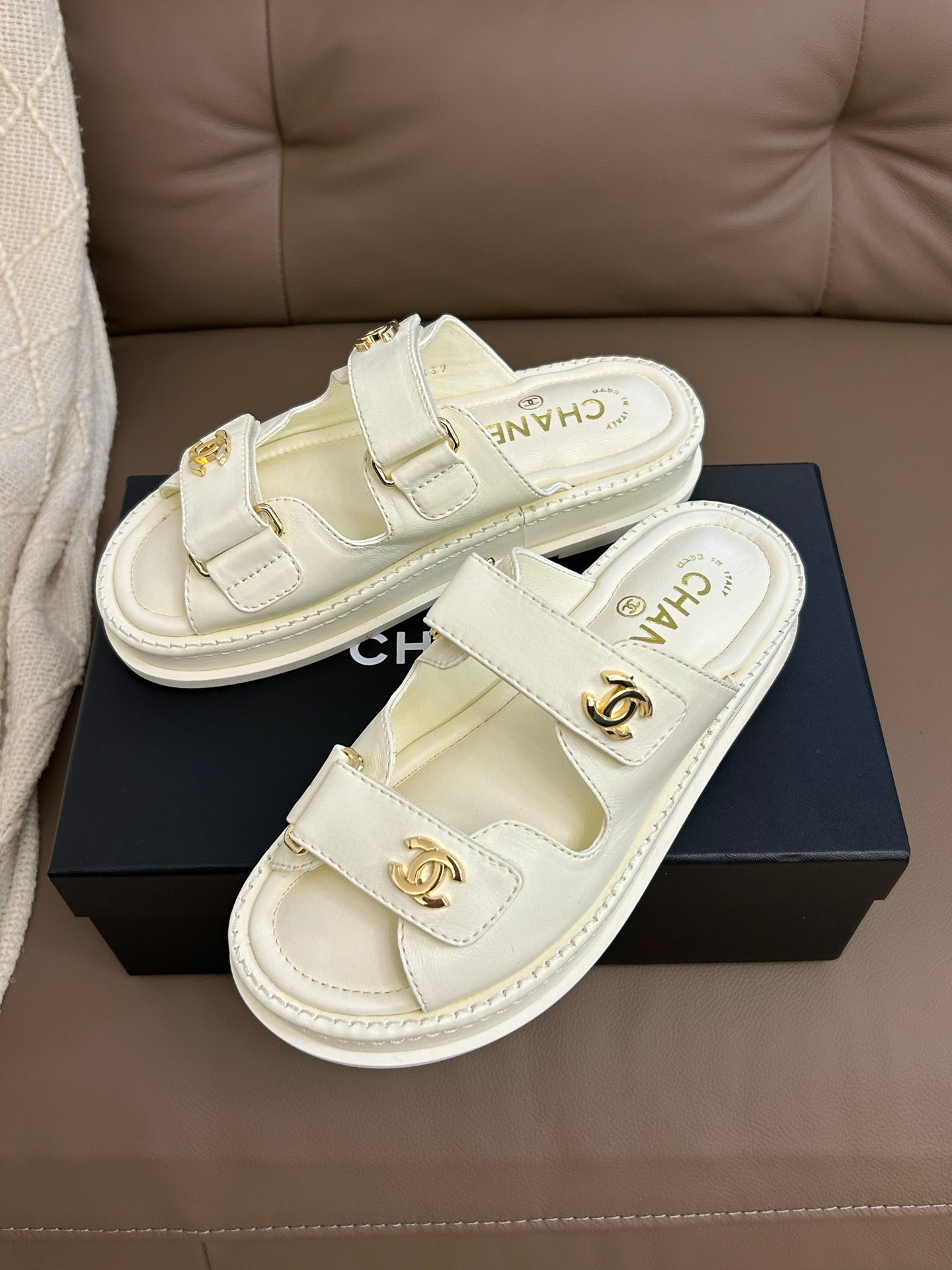 Chanel 2026 Slipper Women's Open Sandals Leather 779323