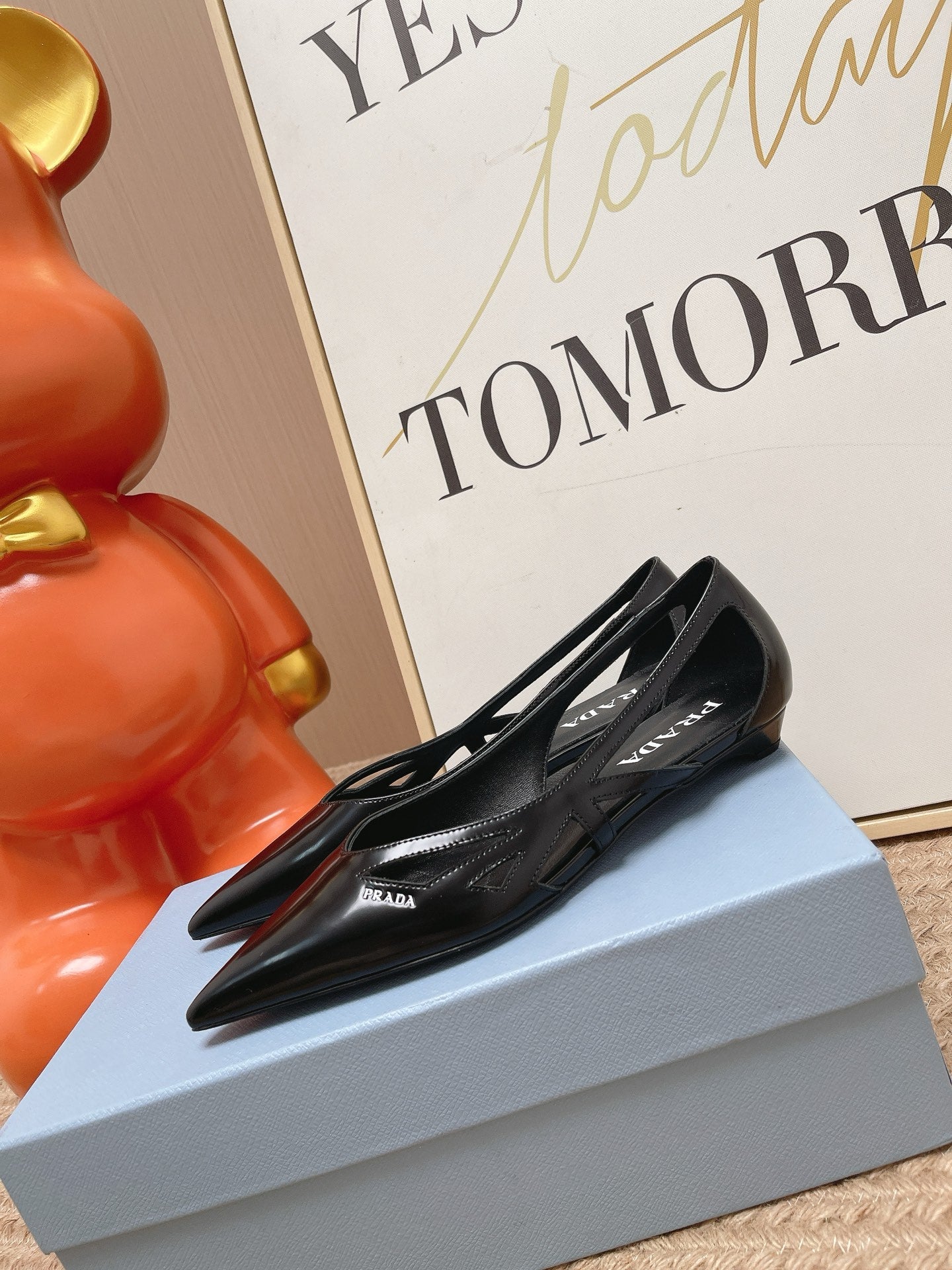 Prada 2026 Slingback Pumps Glossy Leather 854638