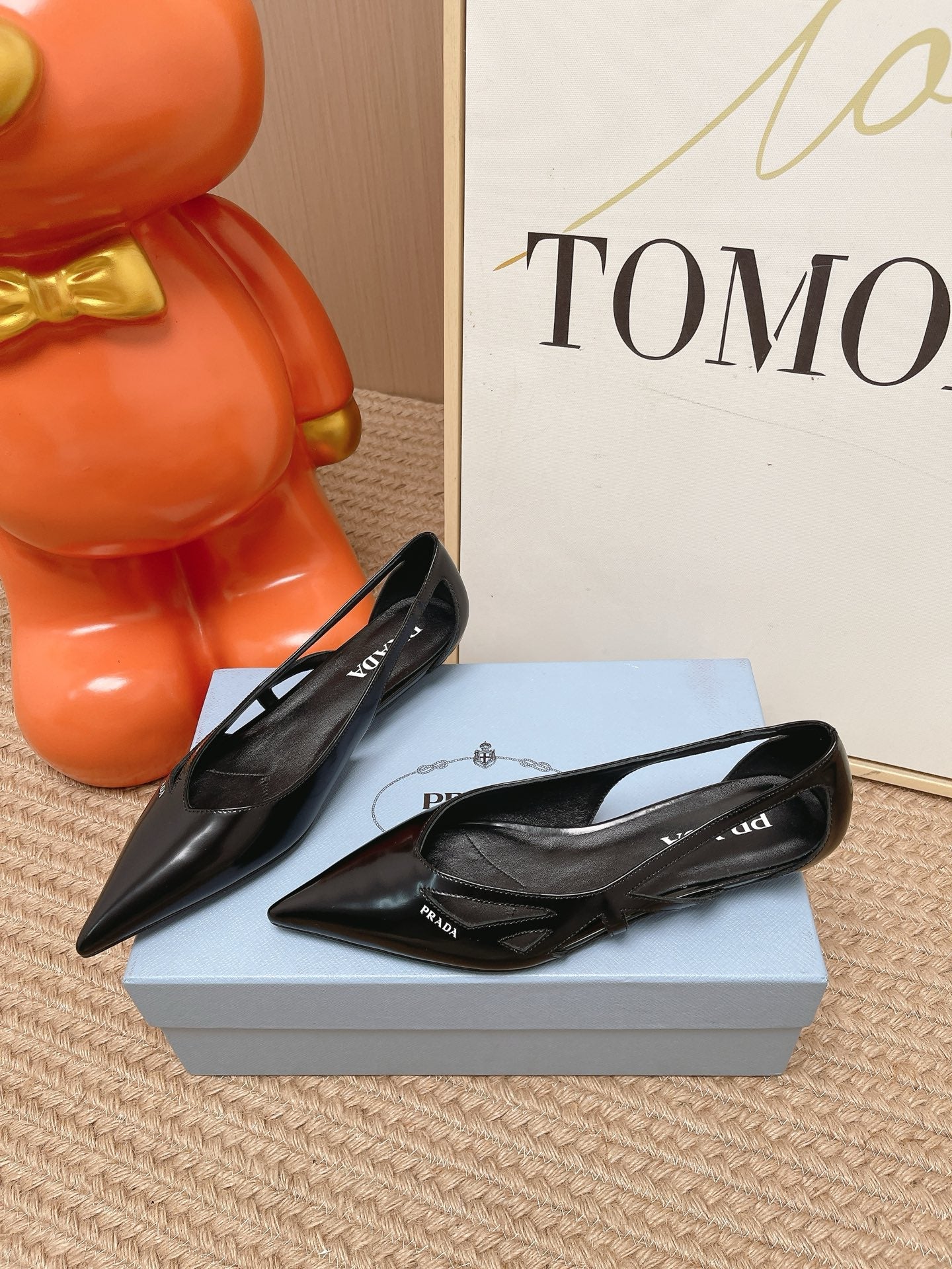 Prada 2026 Slingback Pumps Glossy Leather 854638