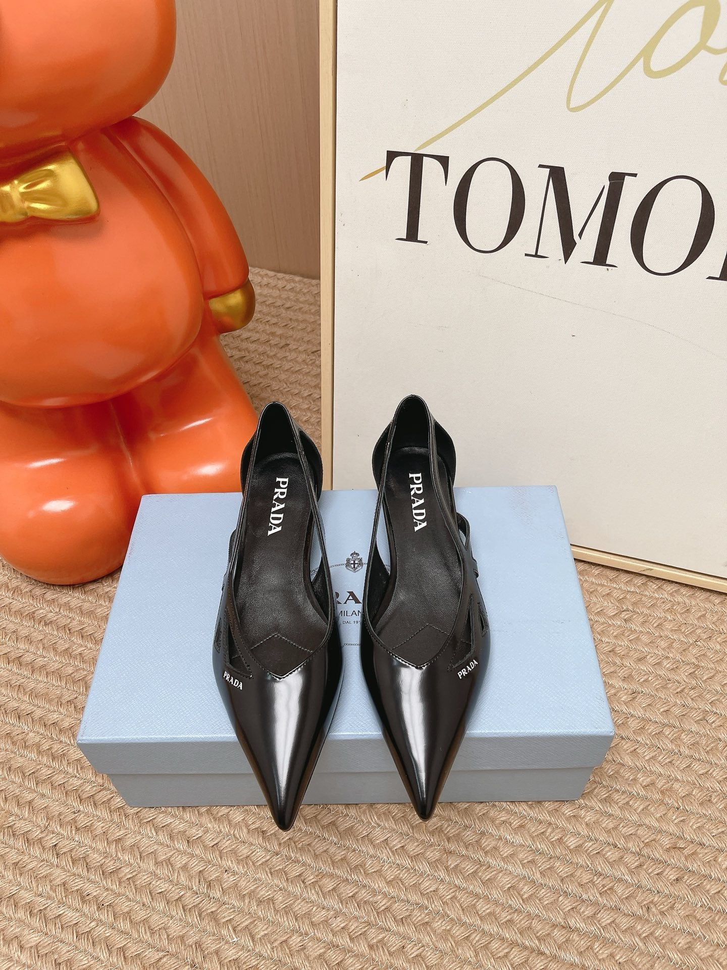 Prada 2026 Slingback Pumps Glossy Leather 854638